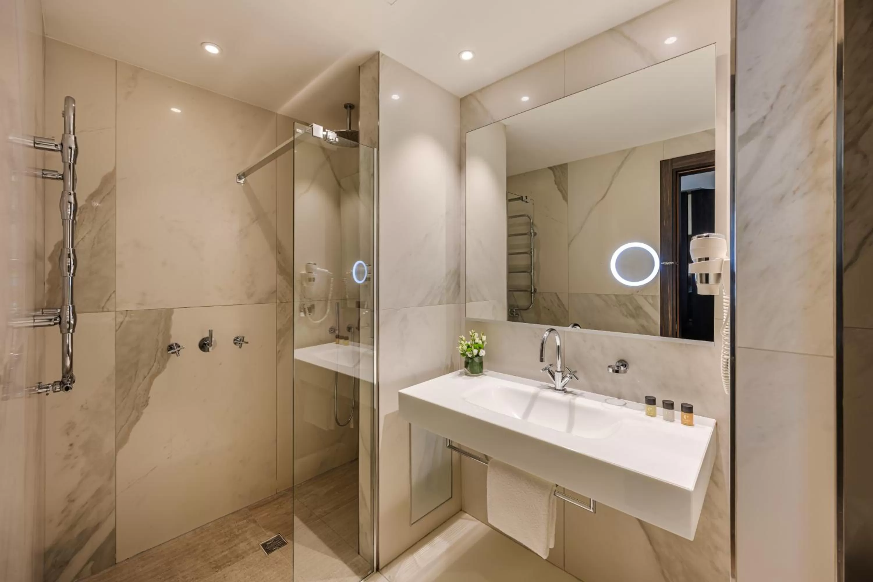 Shower in Hotel The Square Milano Duomo - Preferred Hotels & Resorts