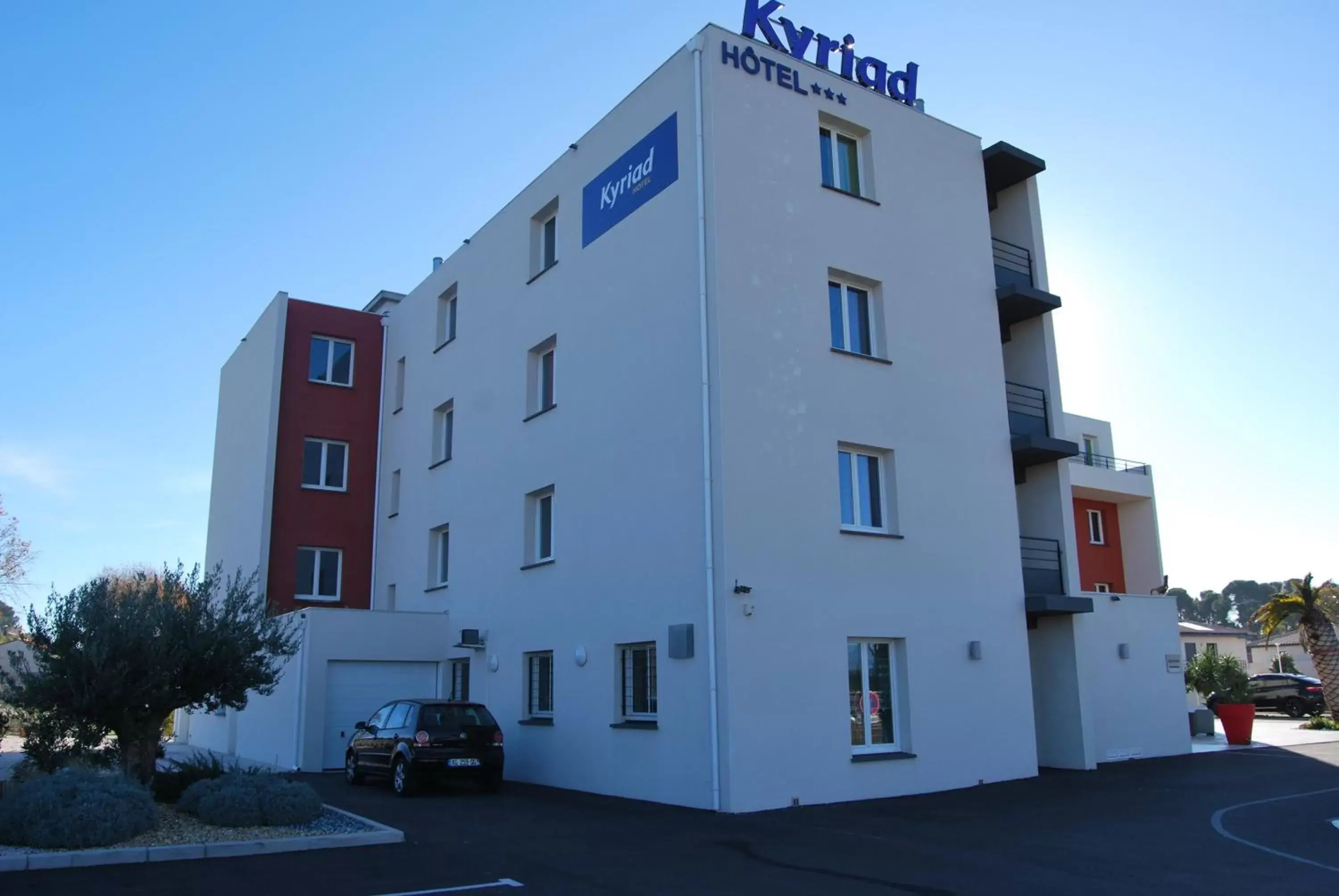 Facade/entrance, Property Building in Kyriad Perpignan Sud