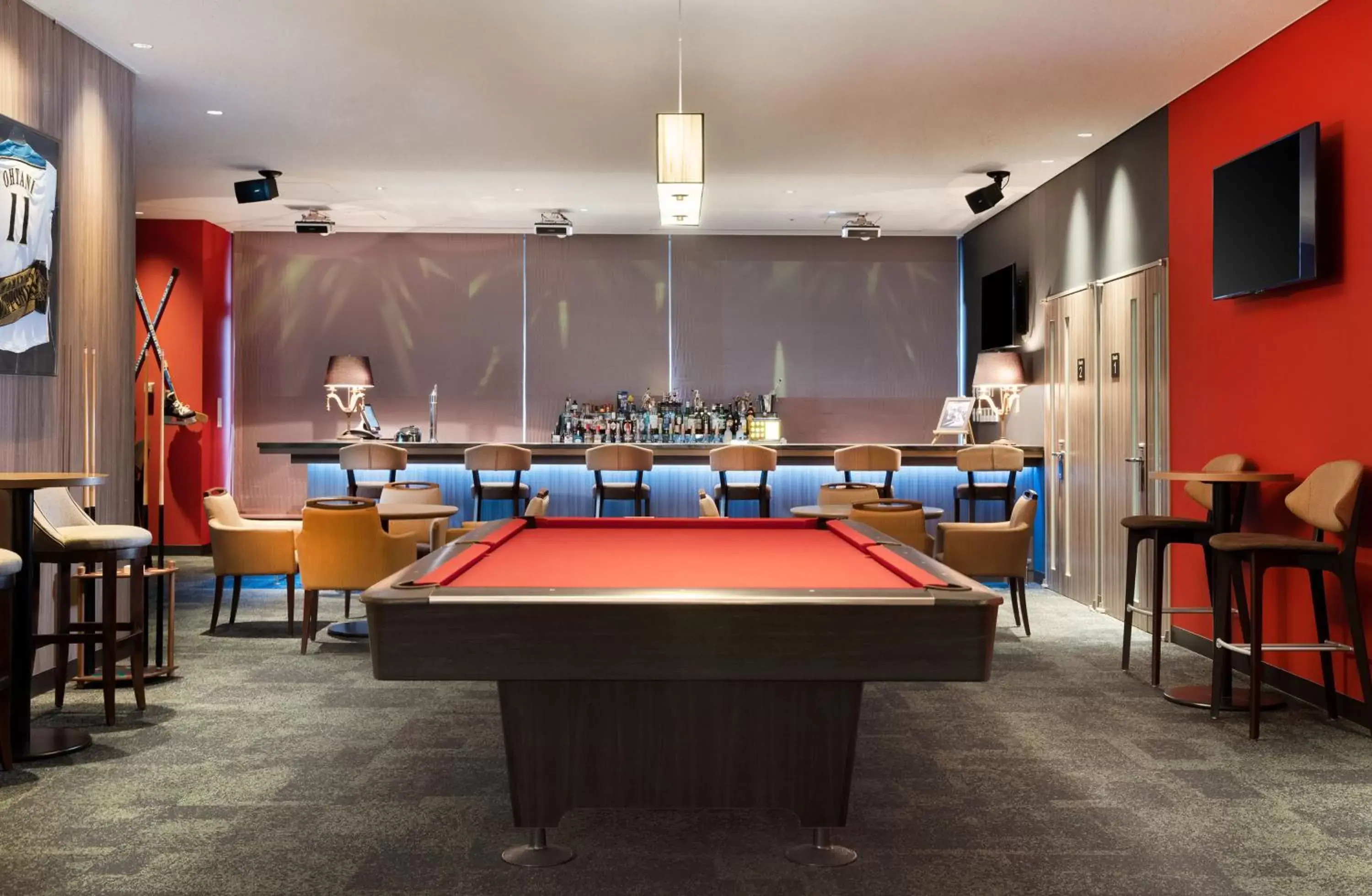 Lounge or bar, Billiards in ANA Crowne Plaza Chitose, an IHG Hotel