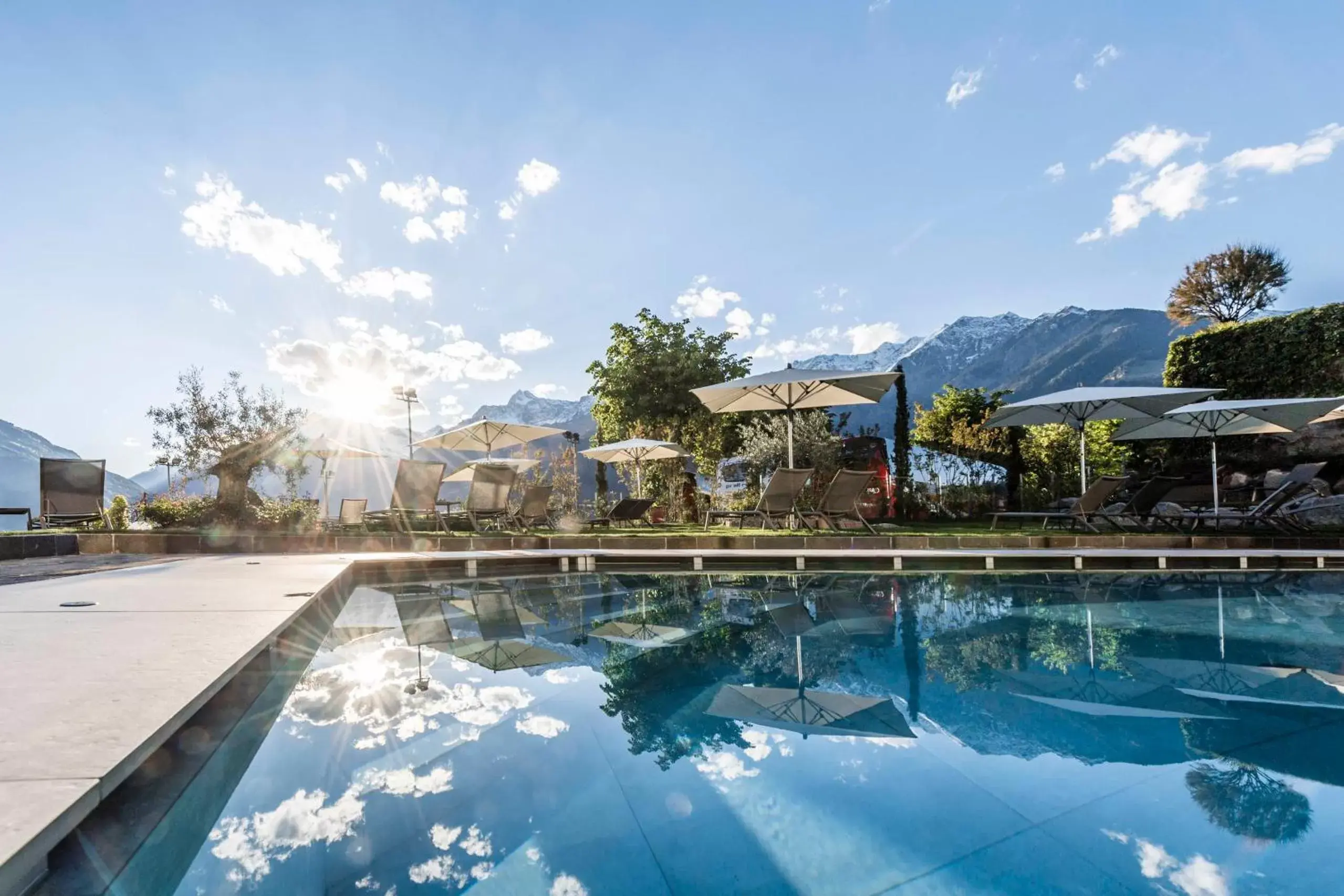 Swimming Pool in Hotel Schwefelbad (Schenna Resort)