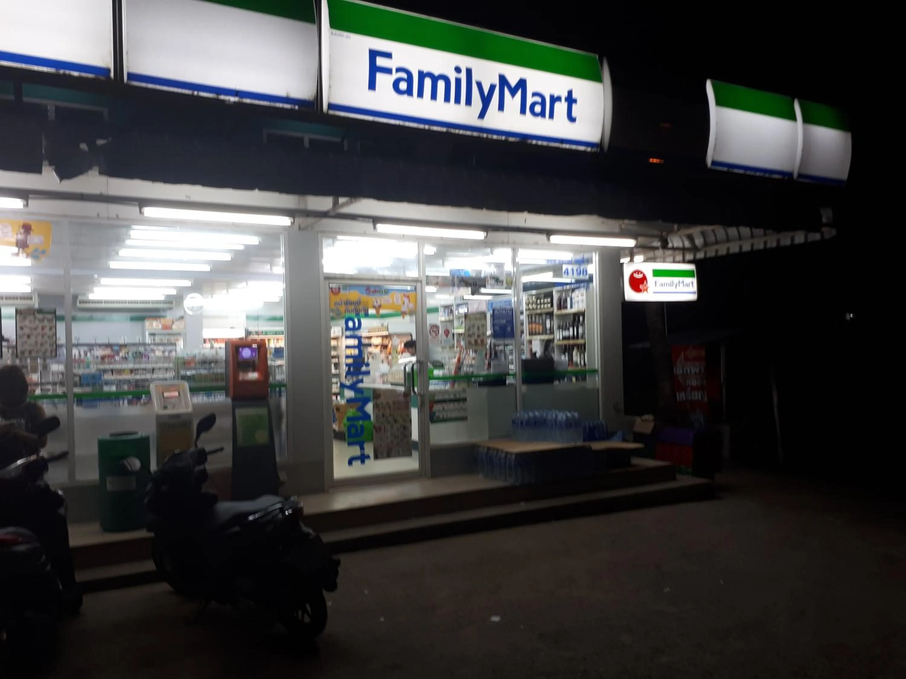 Shopping Area in Ya Nui Resort - SHA EXTRA Plus