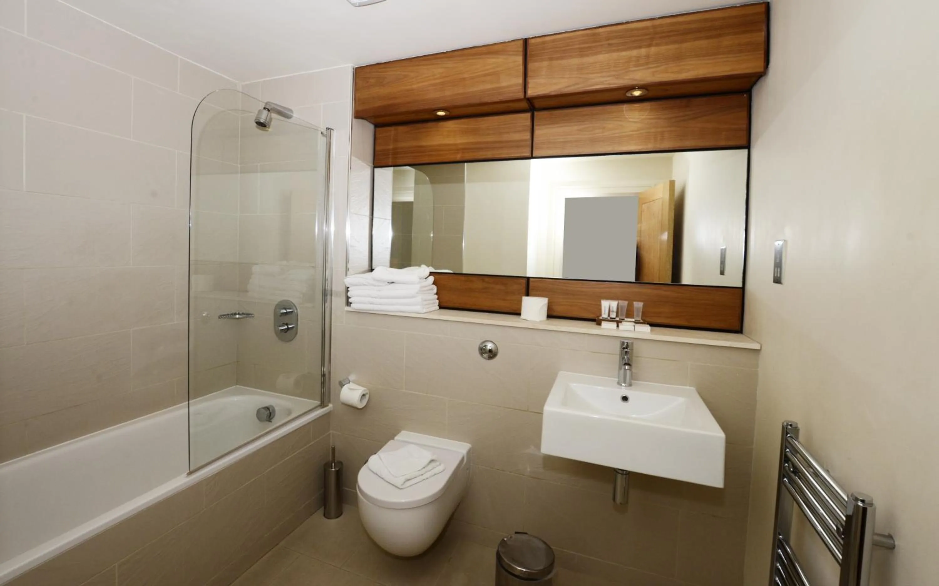 Shower in The Harrington - Gloucester Road - 1 Harrington Gardens