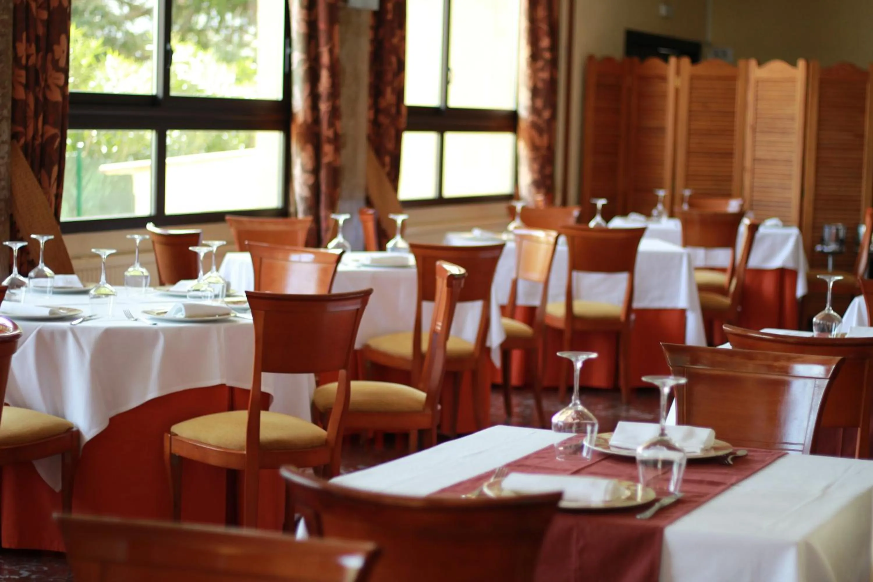 Restaurant/places to eat in Hotel Cosmopol