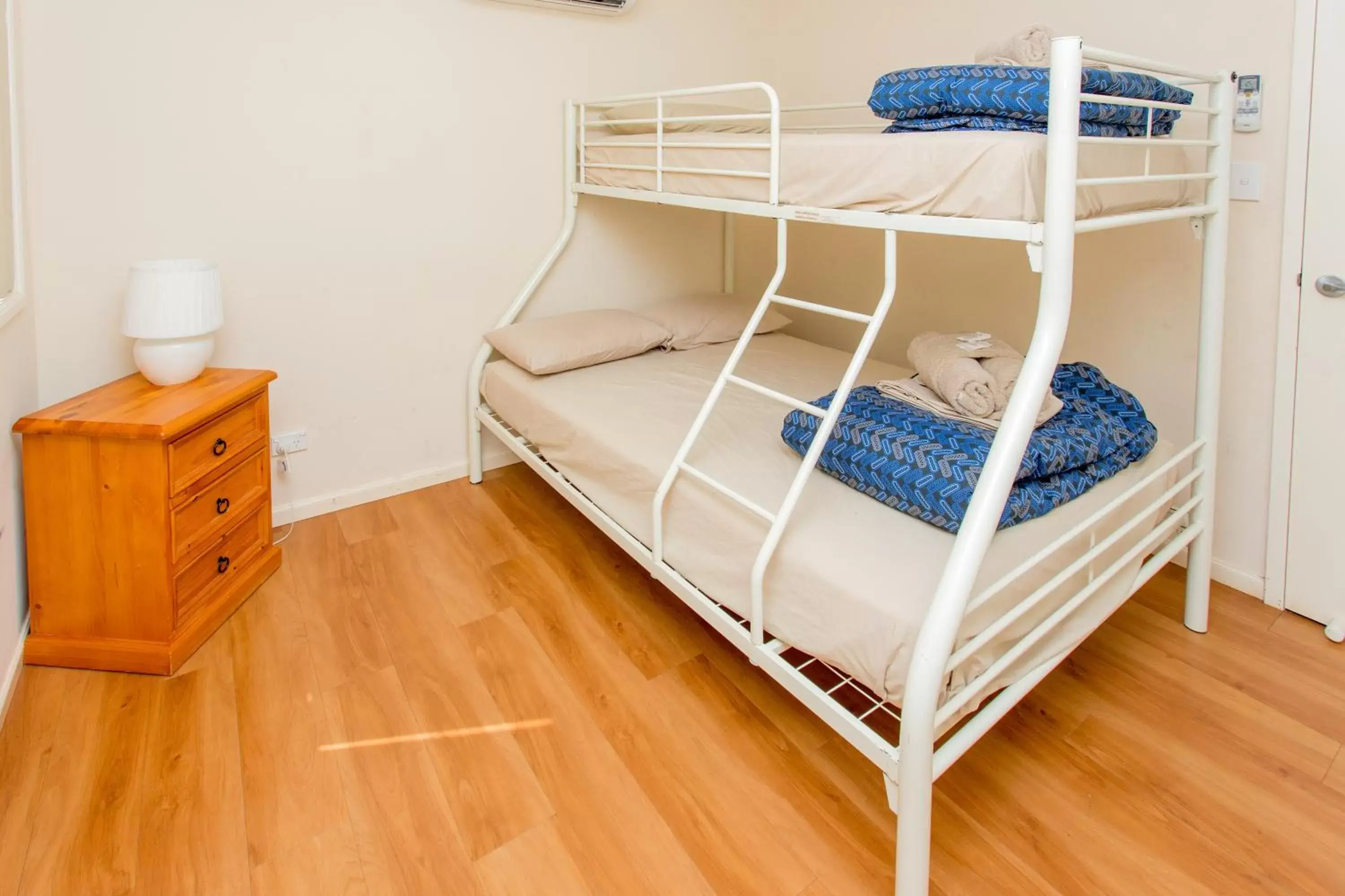 Bedroom, Bunk Bed in Discovery Parks - Pilbara, Karratha