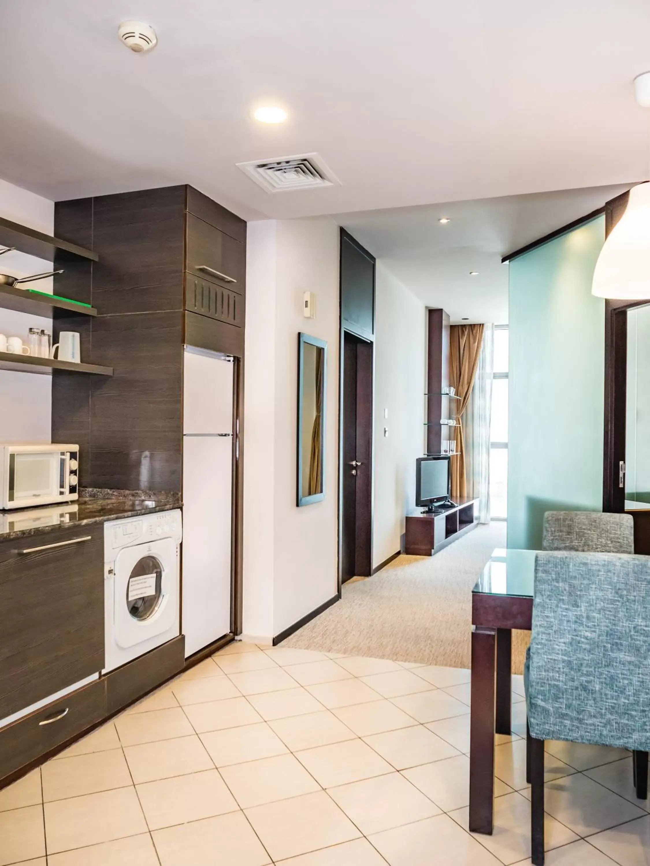 Kitchen or kitchenette, Kitchen/Kitchenette in Signature Hotel Apartments and Spa