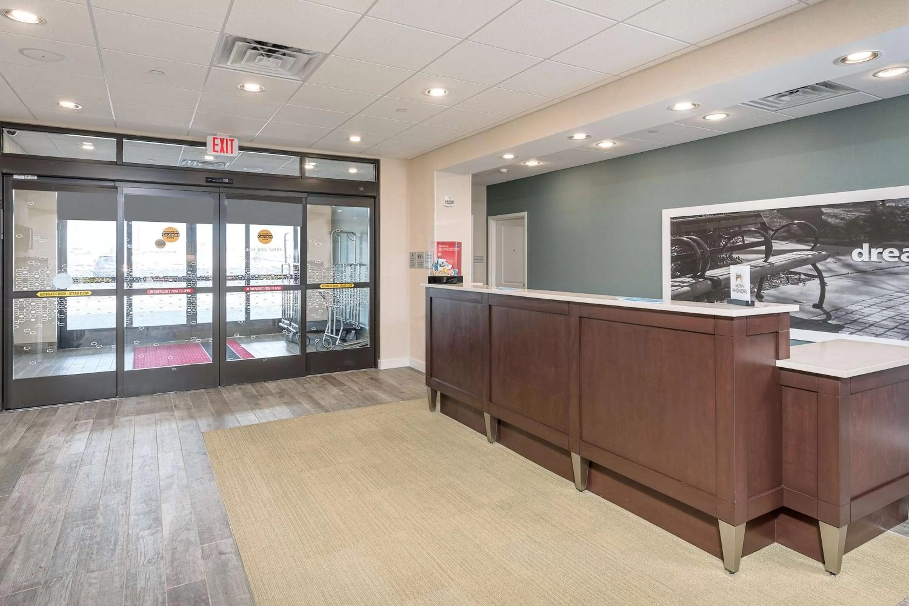 Lobby or reception in Hampton Inn Boston - Westborough
