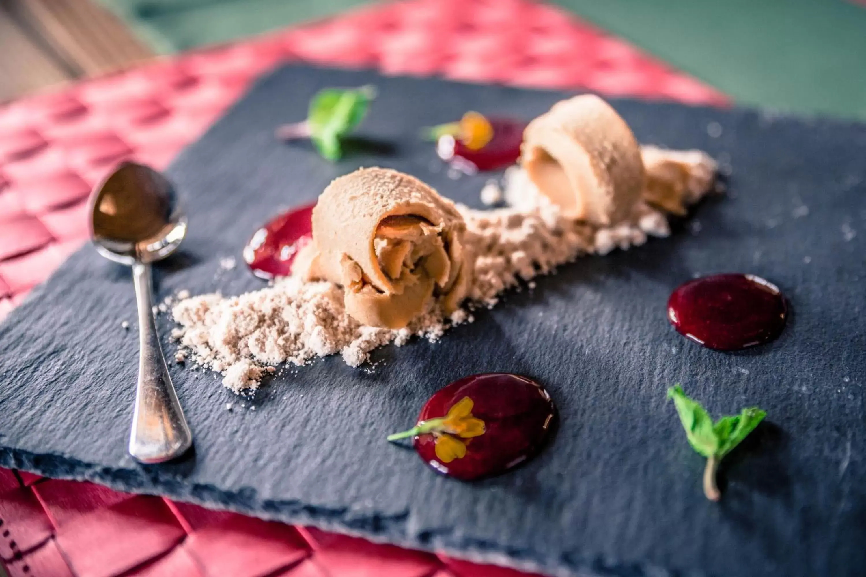 Restaurant/places to eat in Hotel Picaro Stok Restaurant/places to eat in Hotel Picaro Stok