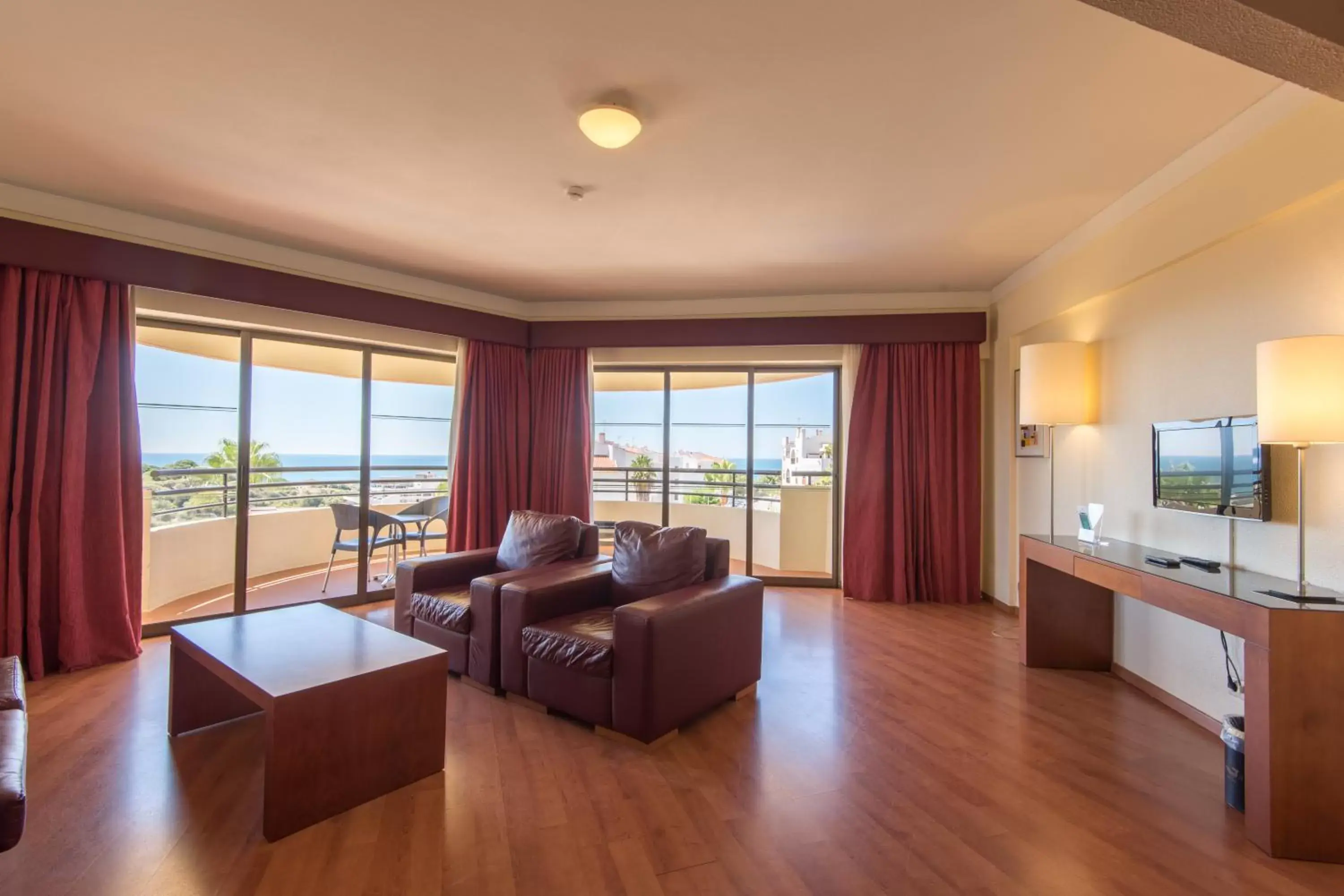 Living room, Seating Area in Vila Gale Cerro Alagoa