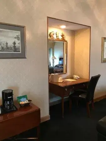 TV/Entertainment Center in Bay Valley Resort TV/Entertainment Center in Bay Valley Resort