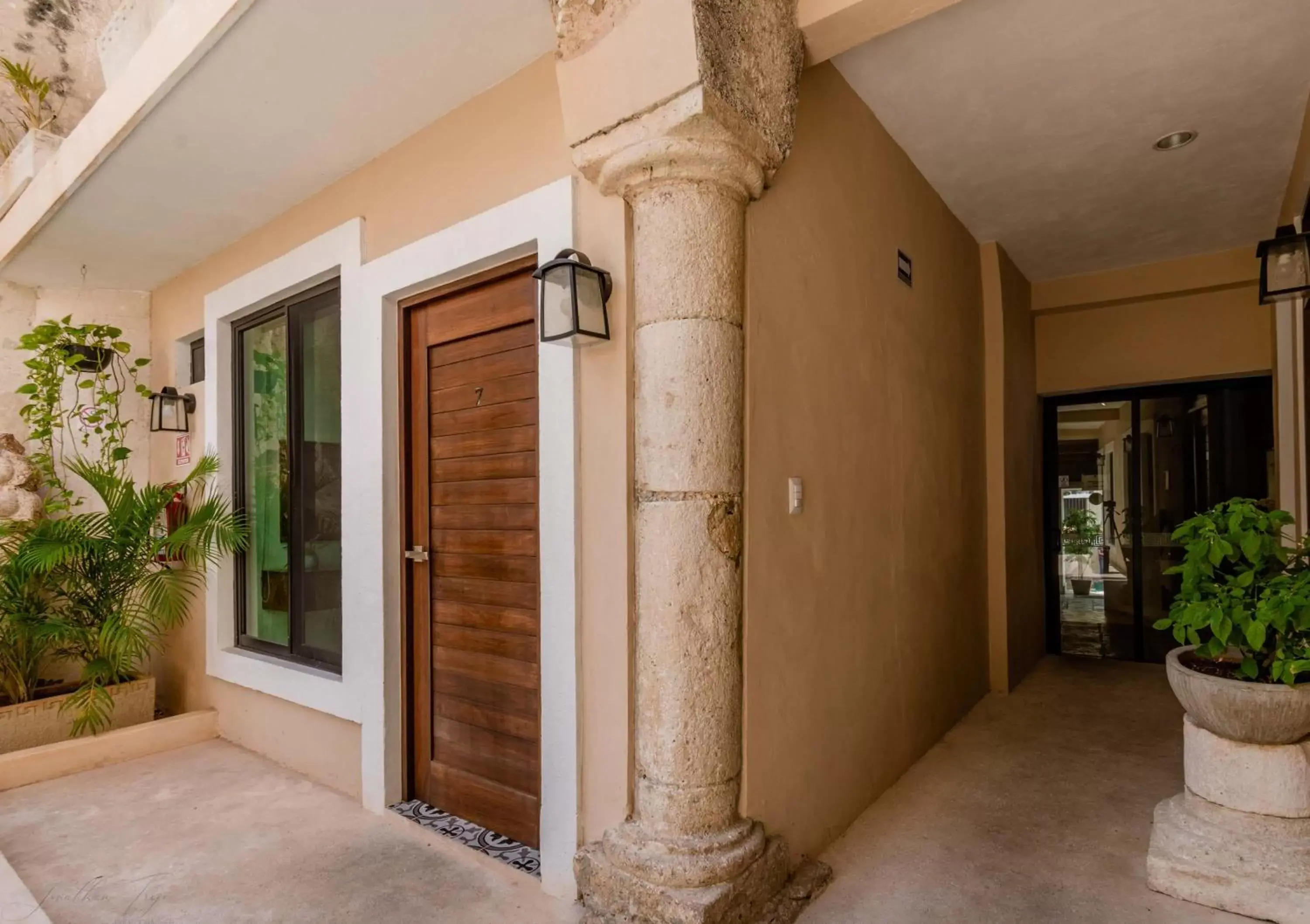 Facade/entrance in Hotel Colonial Zaci by GuruHotel