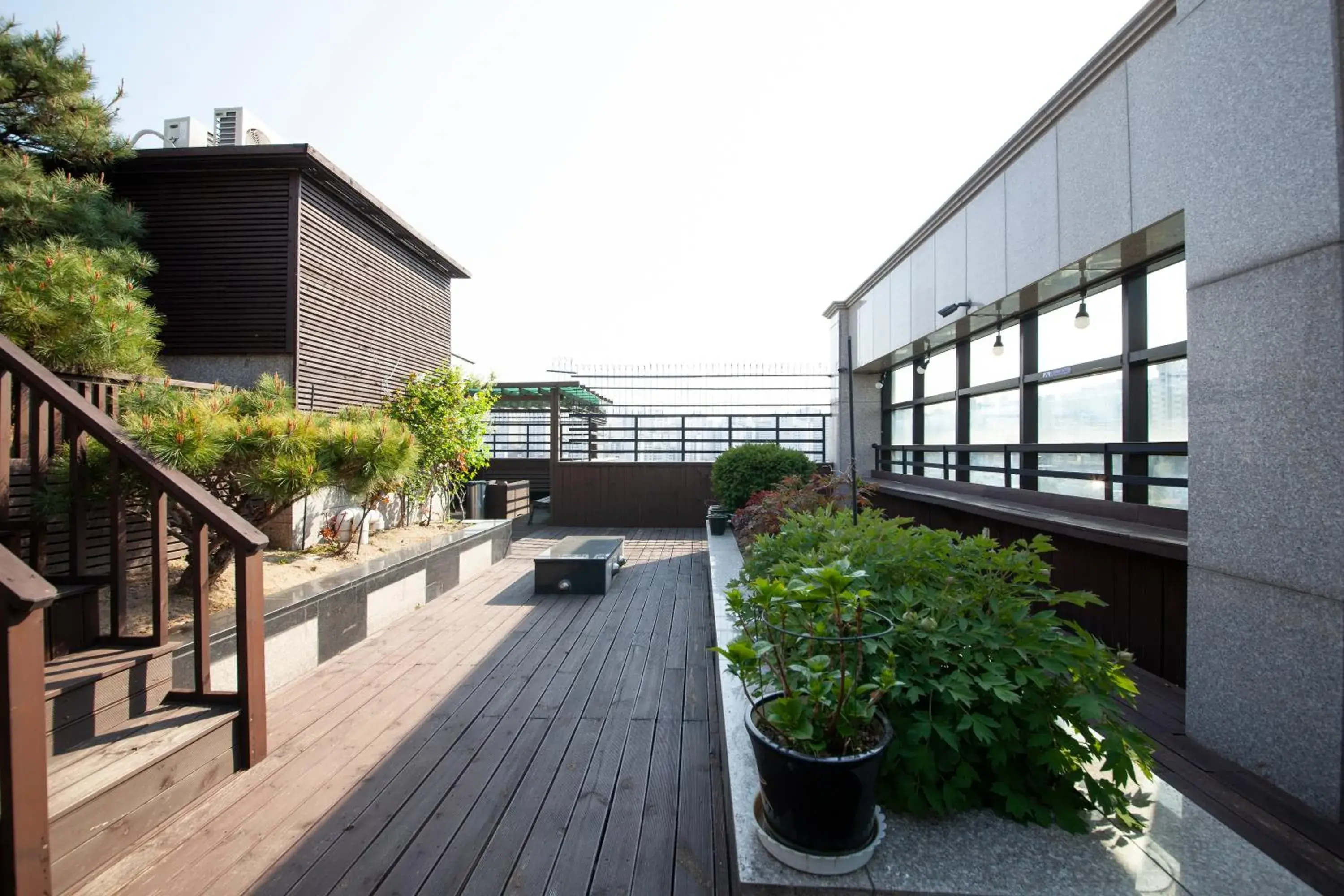 Property building in K-Grand Hostel Dongdaemun Property building in K-Grand Hostel Dongdaemun