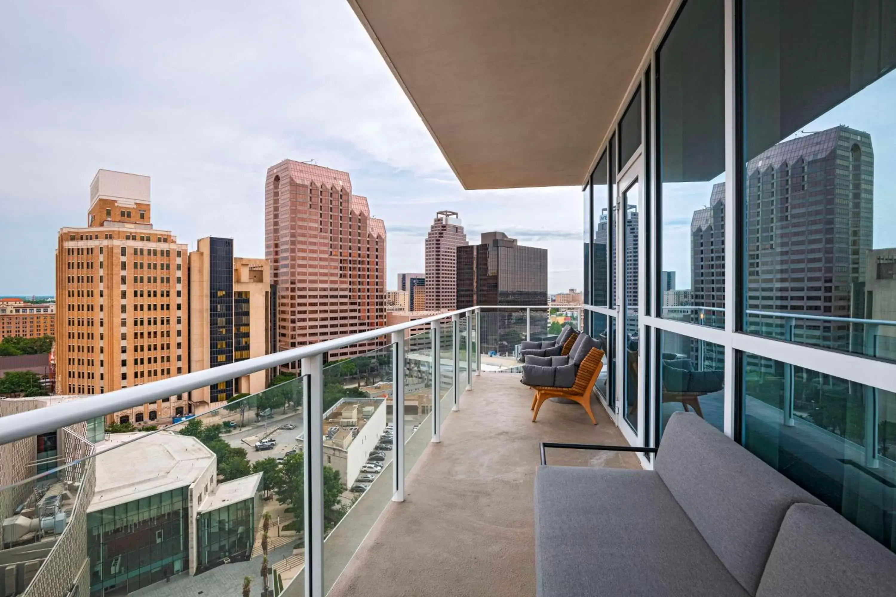 Photo of the whole room, Balcony/Terrace in Thompson San Antonio - Riverwalk, part of Hyatt