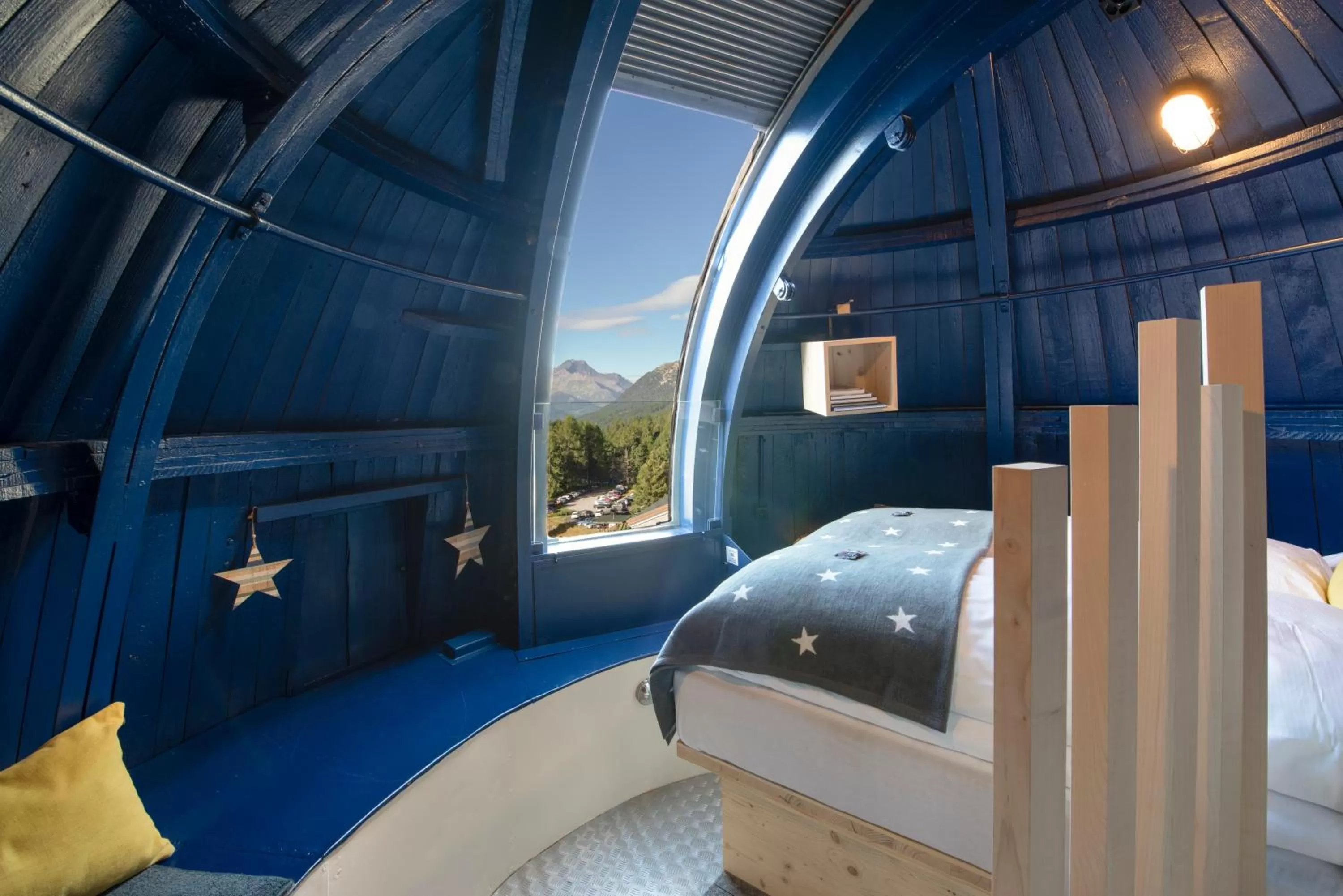 Bedroom in Sternwarte by Randolins