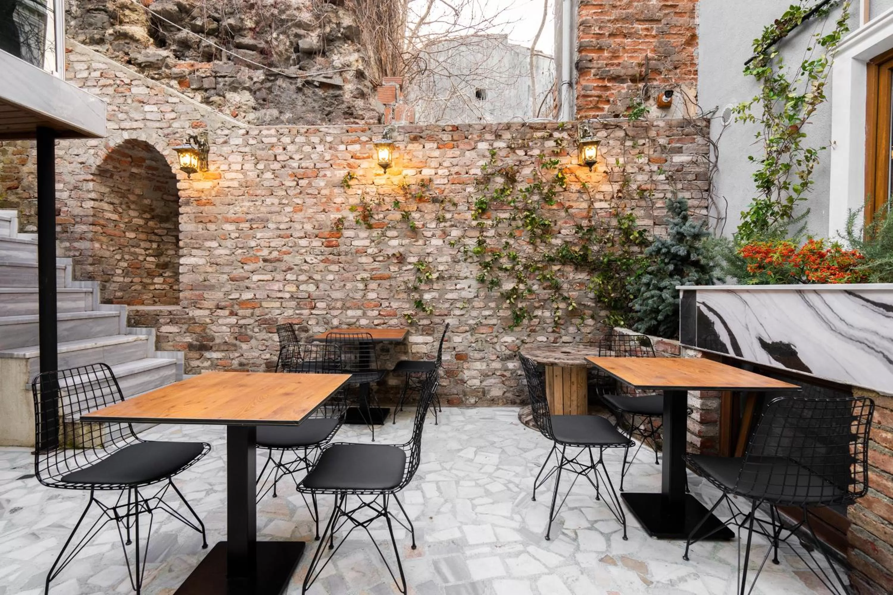 Patio in Castillo Rojo Hotel Istanbul