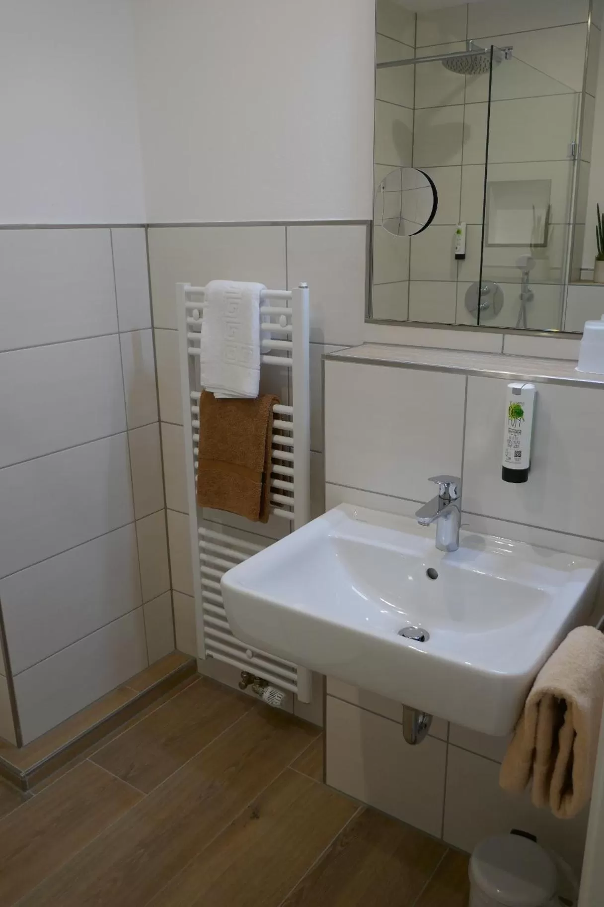 Bathroom in Hotel van Lendt garni