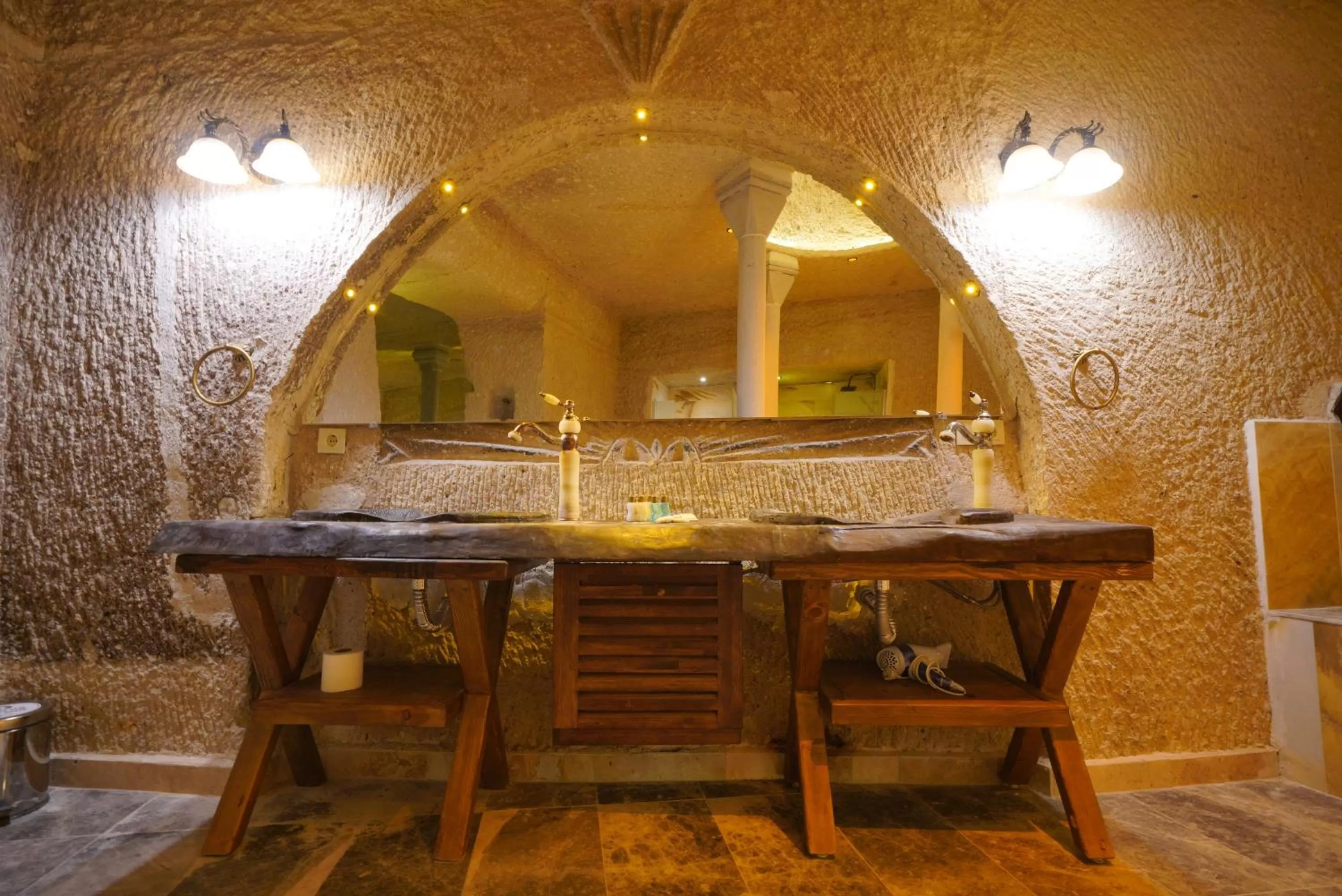 Bathroom in Shoestring Cave House