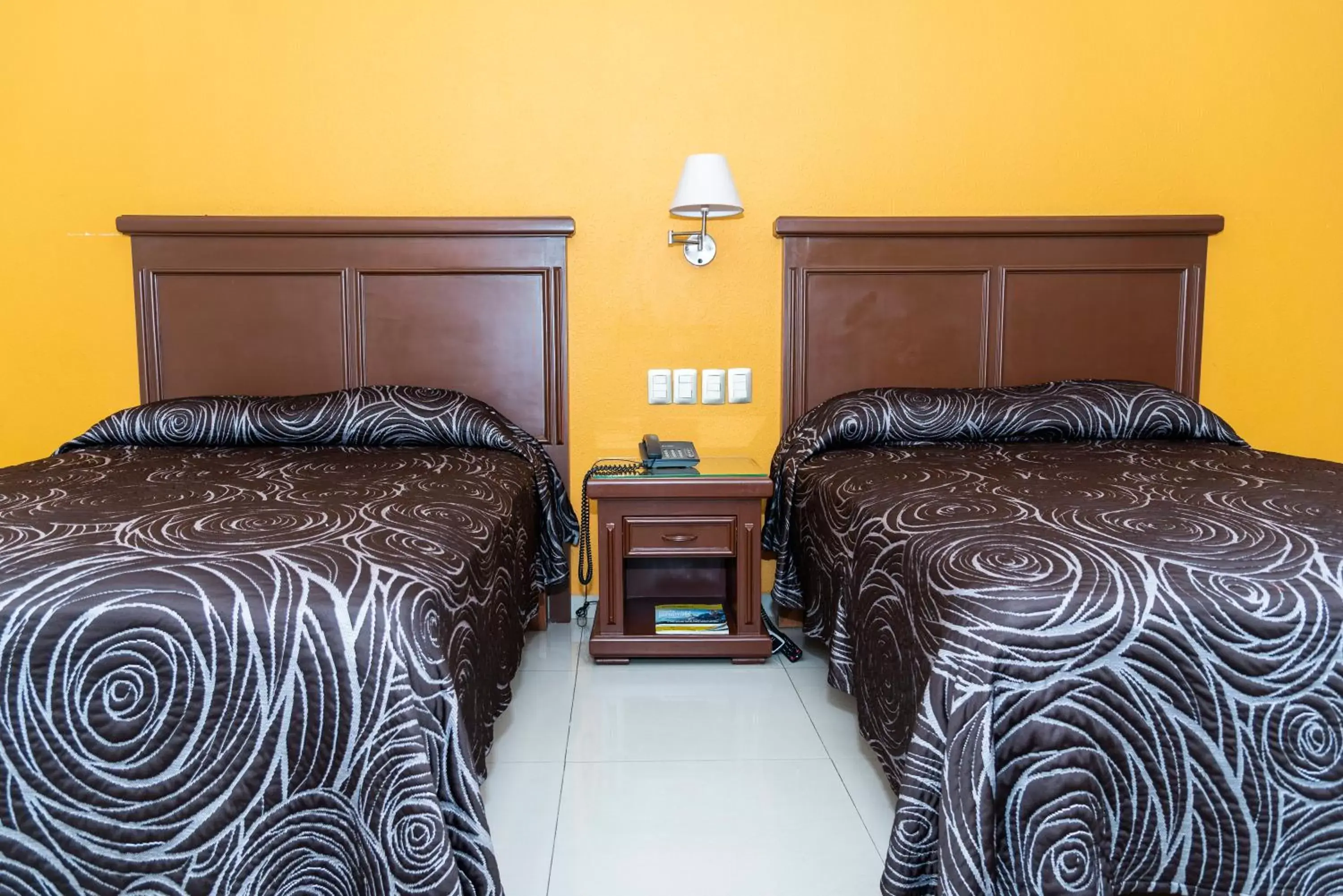 Bed in Hotel Gran Via - Centro