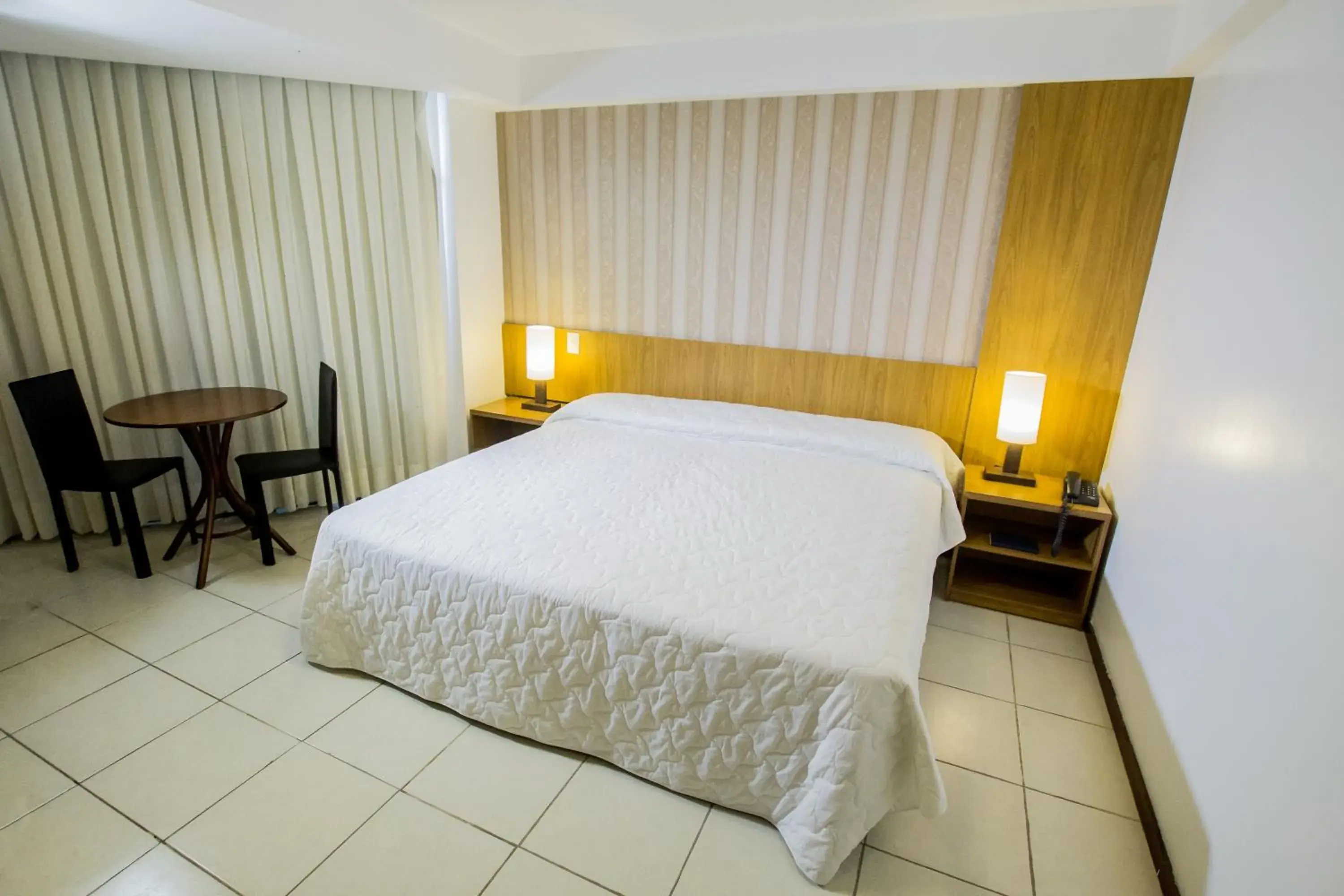Bed in Garbos Trade Hotel