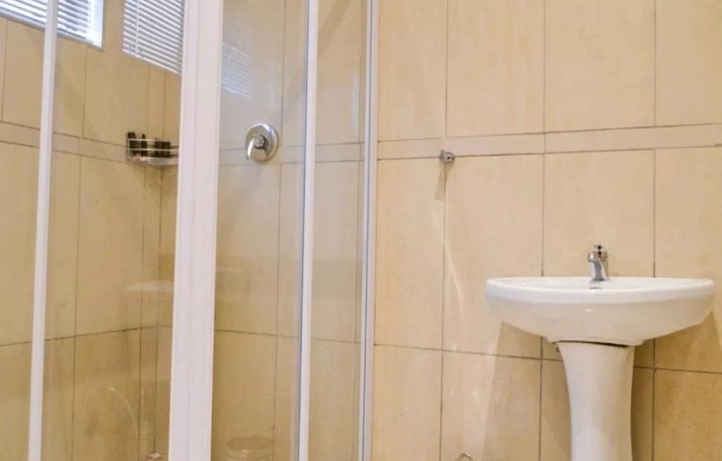 Bathroom in Hotel Artist