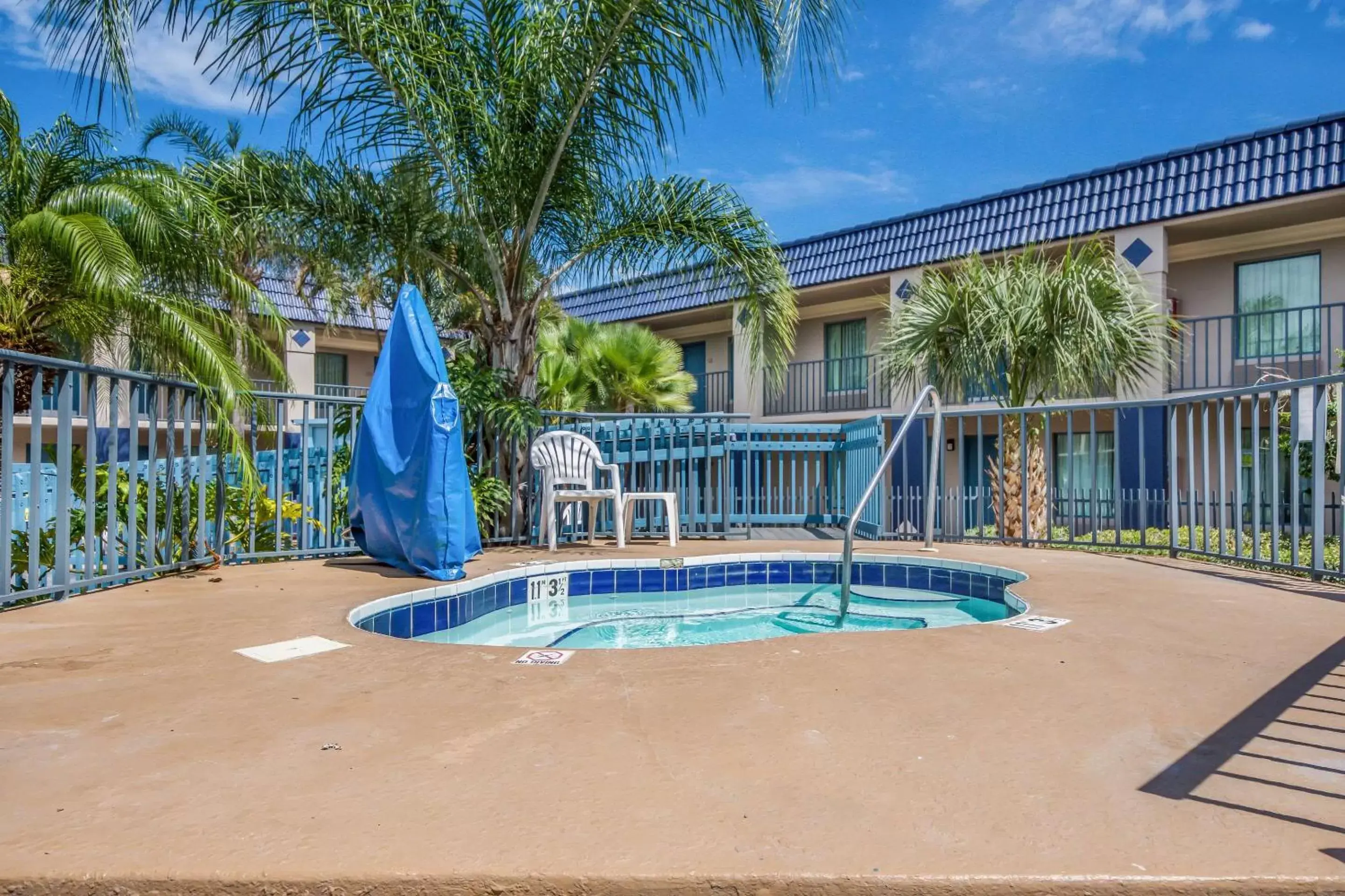 On site, Swimming Pool in Clarion Inn & Suites Central Clearwater Beach