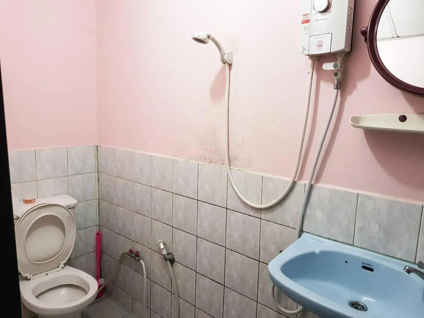 Shower, Bathroom in Canaan Guesthouse