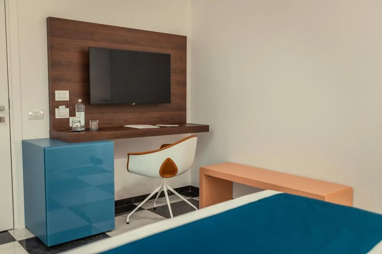 TV/Entertainment Center in Nautilus Hotel