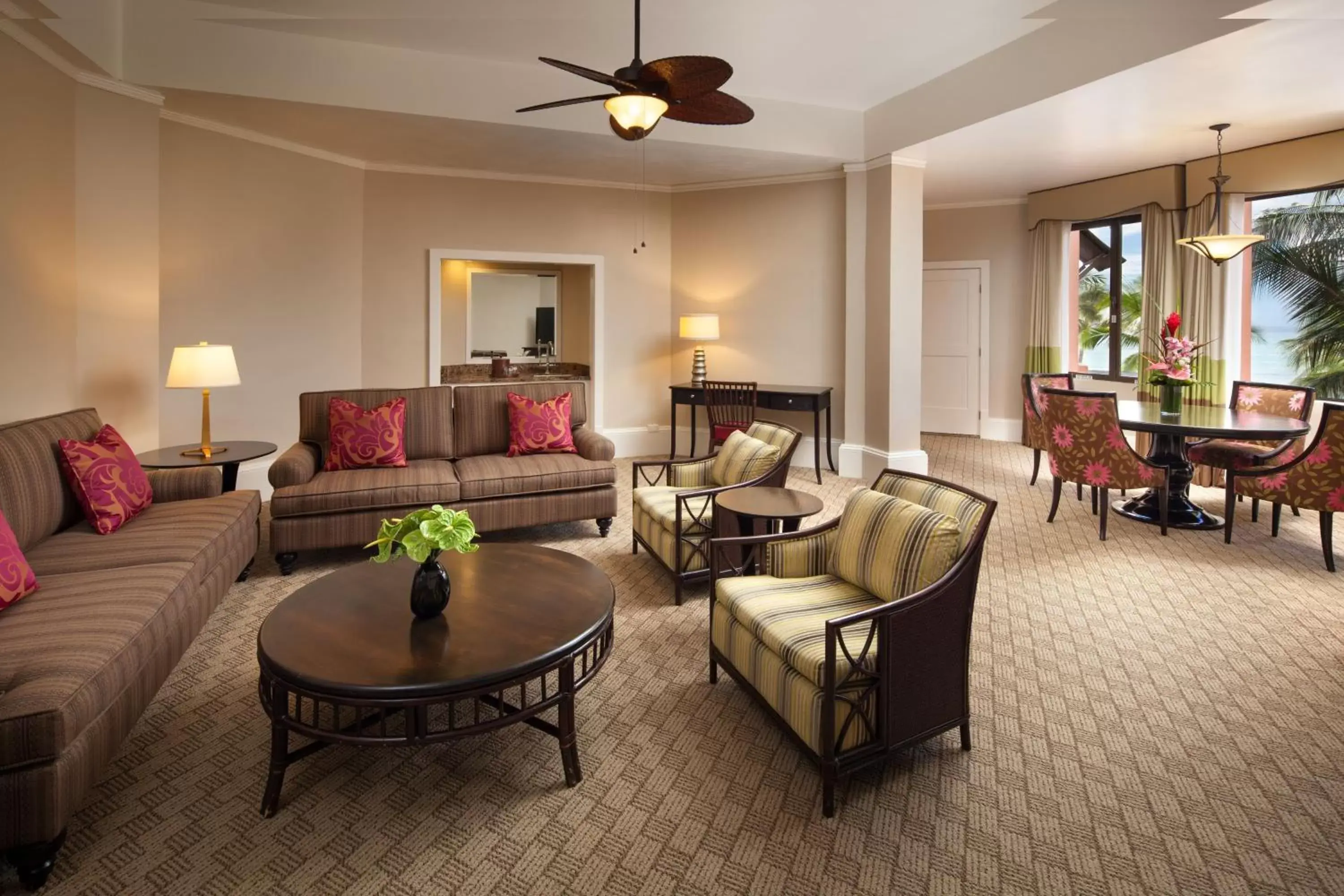 Photo of the whole room, Seating Area in The Royal Hawaiian, A Luxury Collection Resort, Waikiki