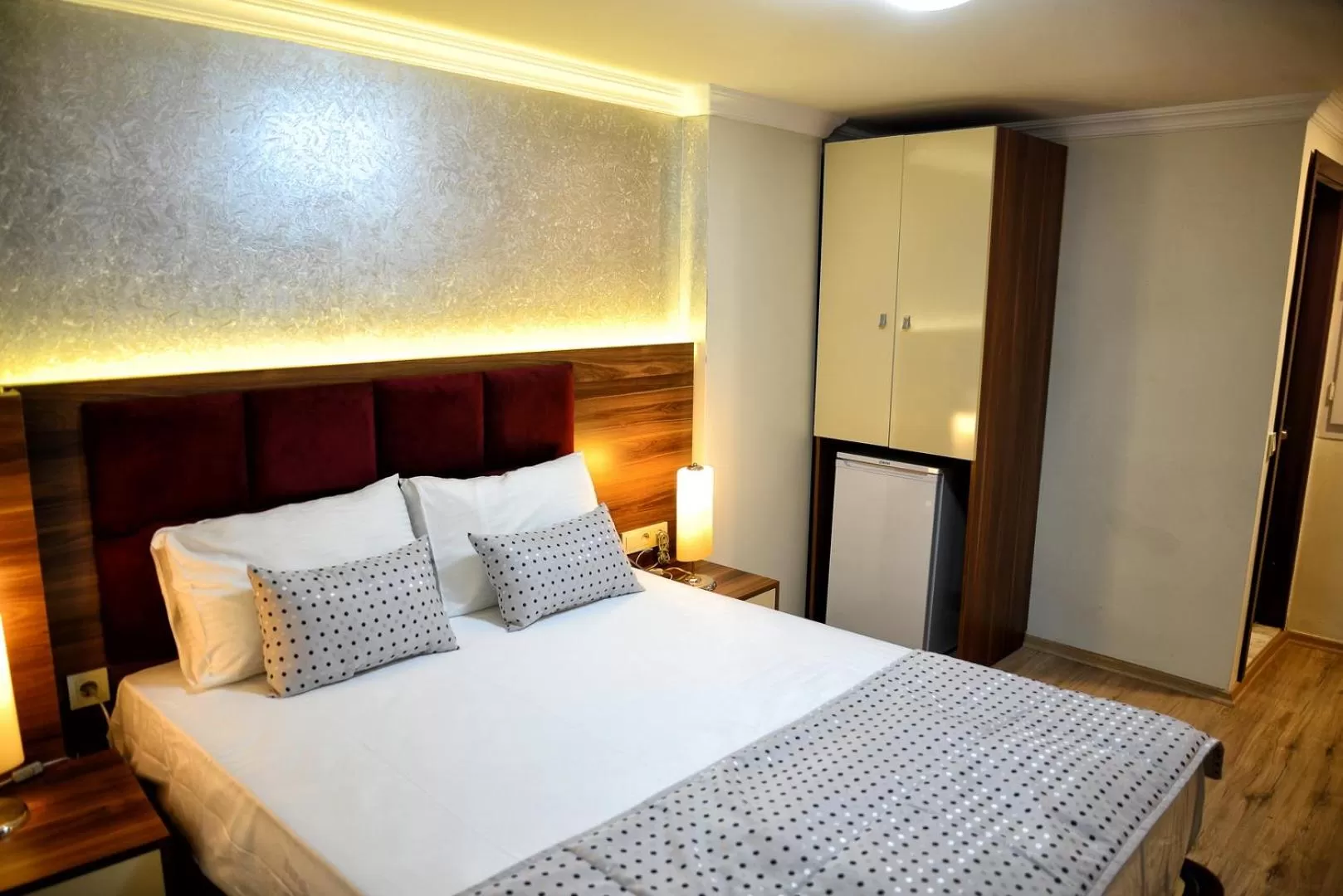 Bed in Laleli Hotel Izmir