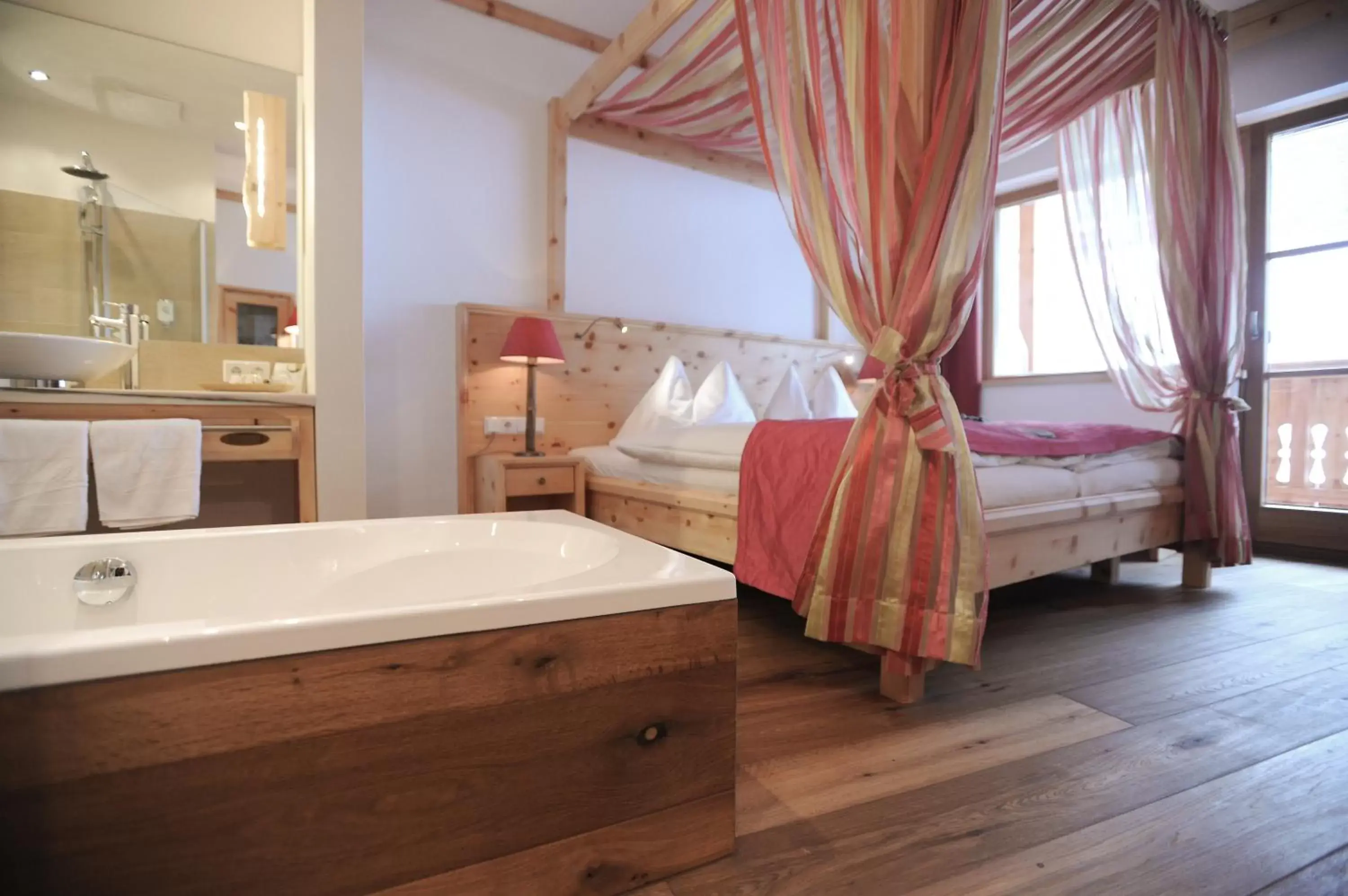 Photo of the whole room, Bathroom in Natur- und Wellnesshotel Höflehner