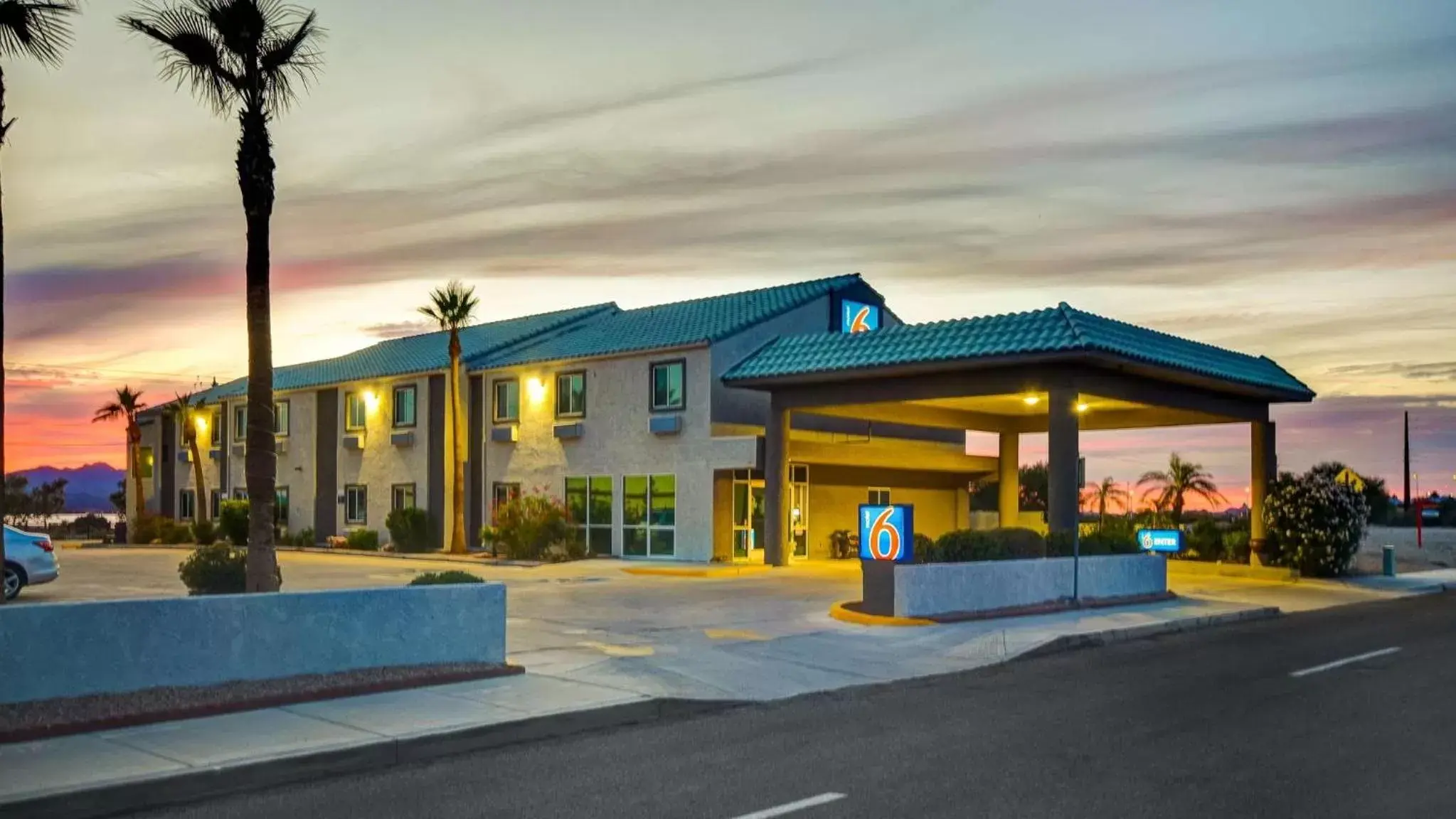 Property Building in Motel 6-Lake Havasu, AZ - Lakeside