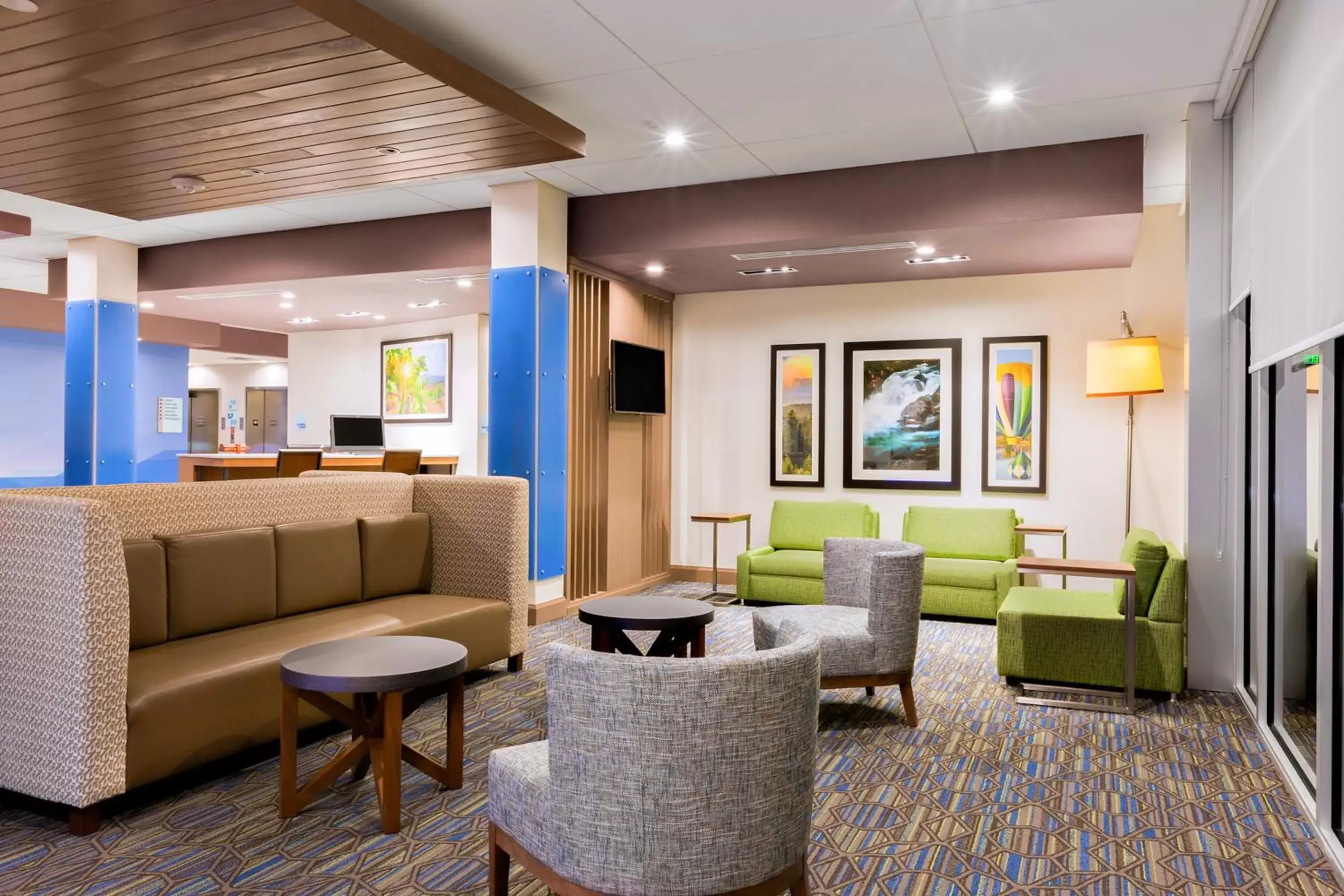 Property building, Seating Area in Holiday Inn Express & Suites - Prosser - Yakima Valley Wine, an IHG Hotel