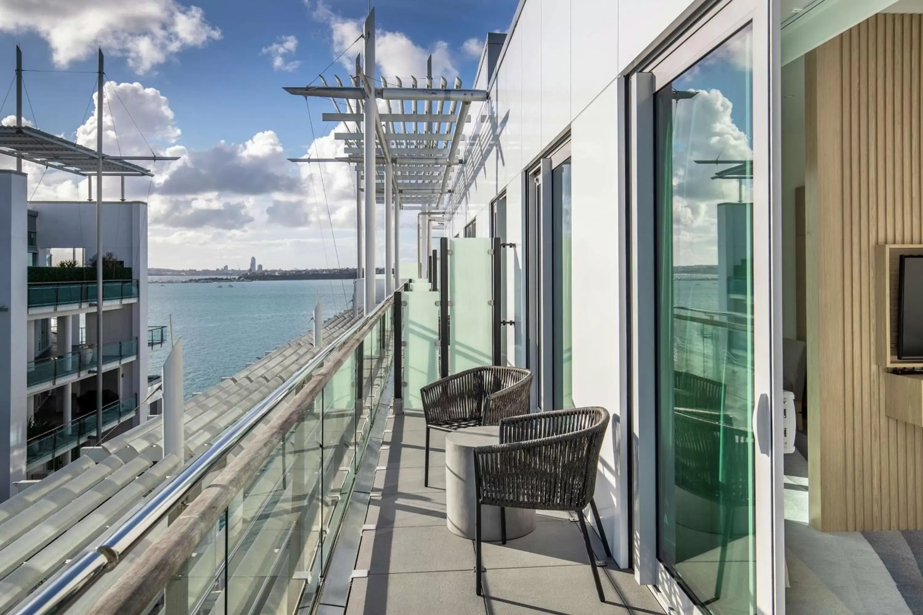 View (from property/room), Balcony/Terrace in Hilton Auckland