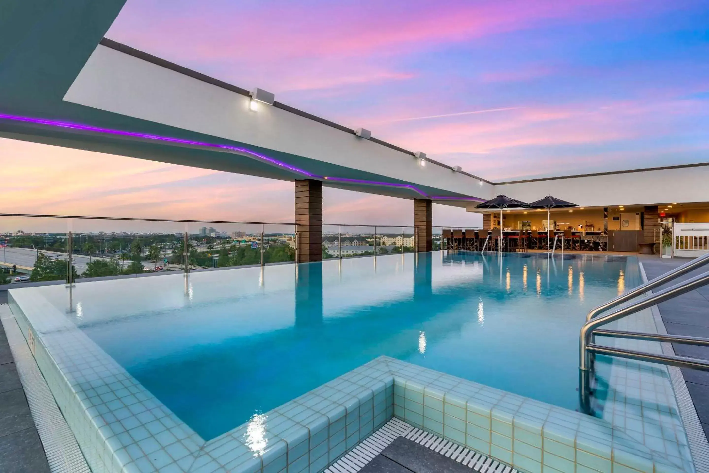 Swimming Pool in Cambria Hotel Orlando Universal Blvd