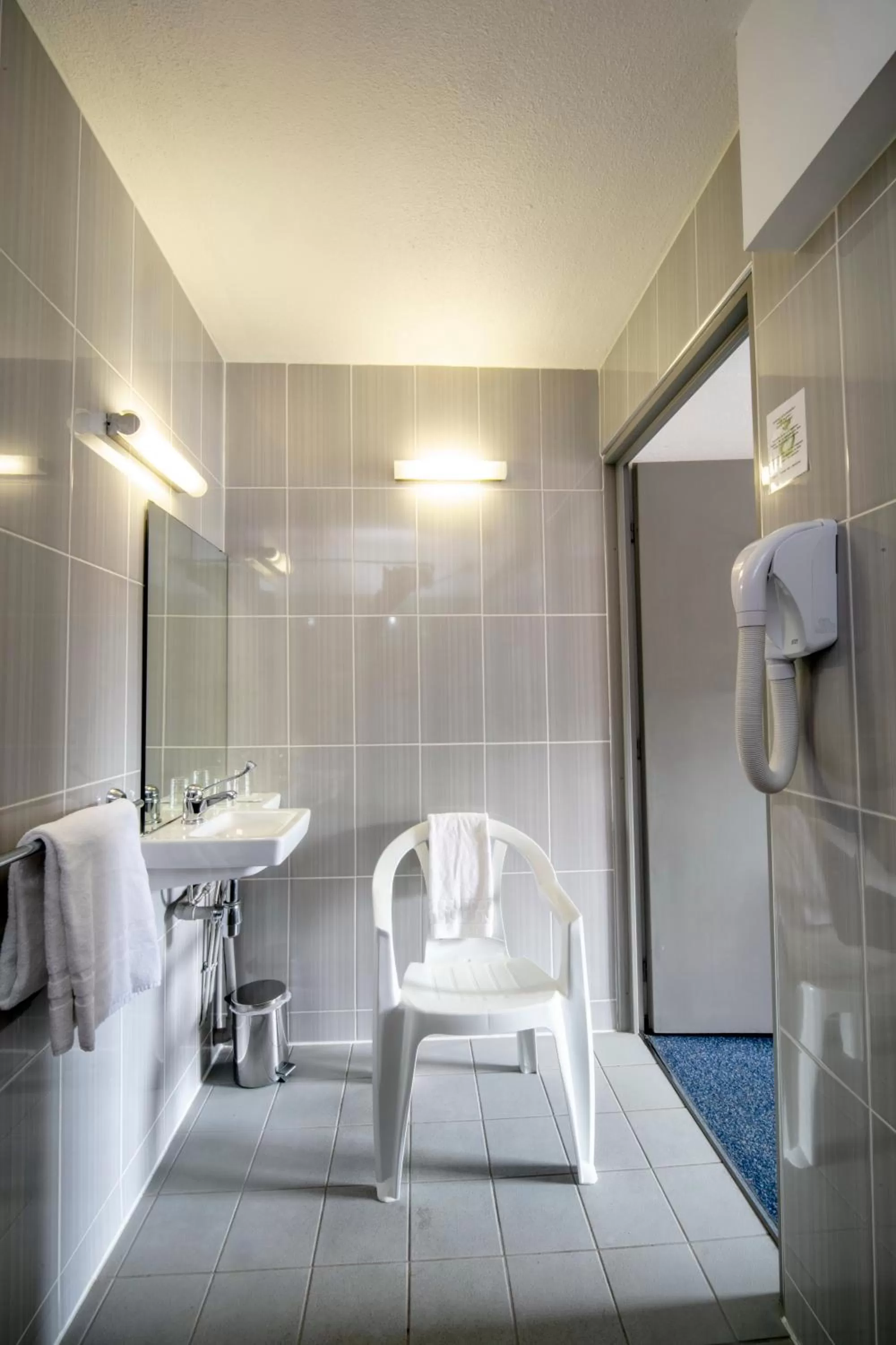 Bathroom in Ostal Pau Universite - Sure Hotel Collection by Best Western