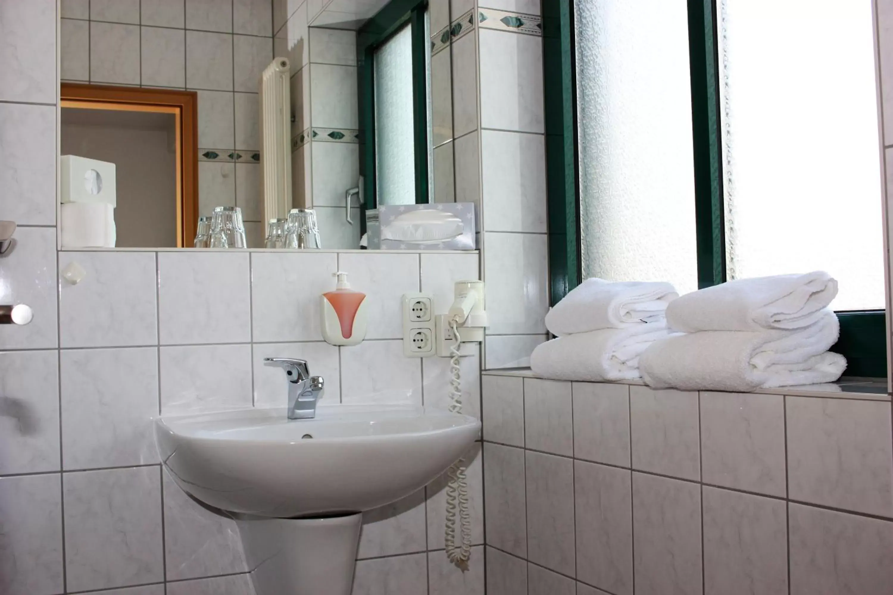 Shower, Bathroom in Hotel Aulmann