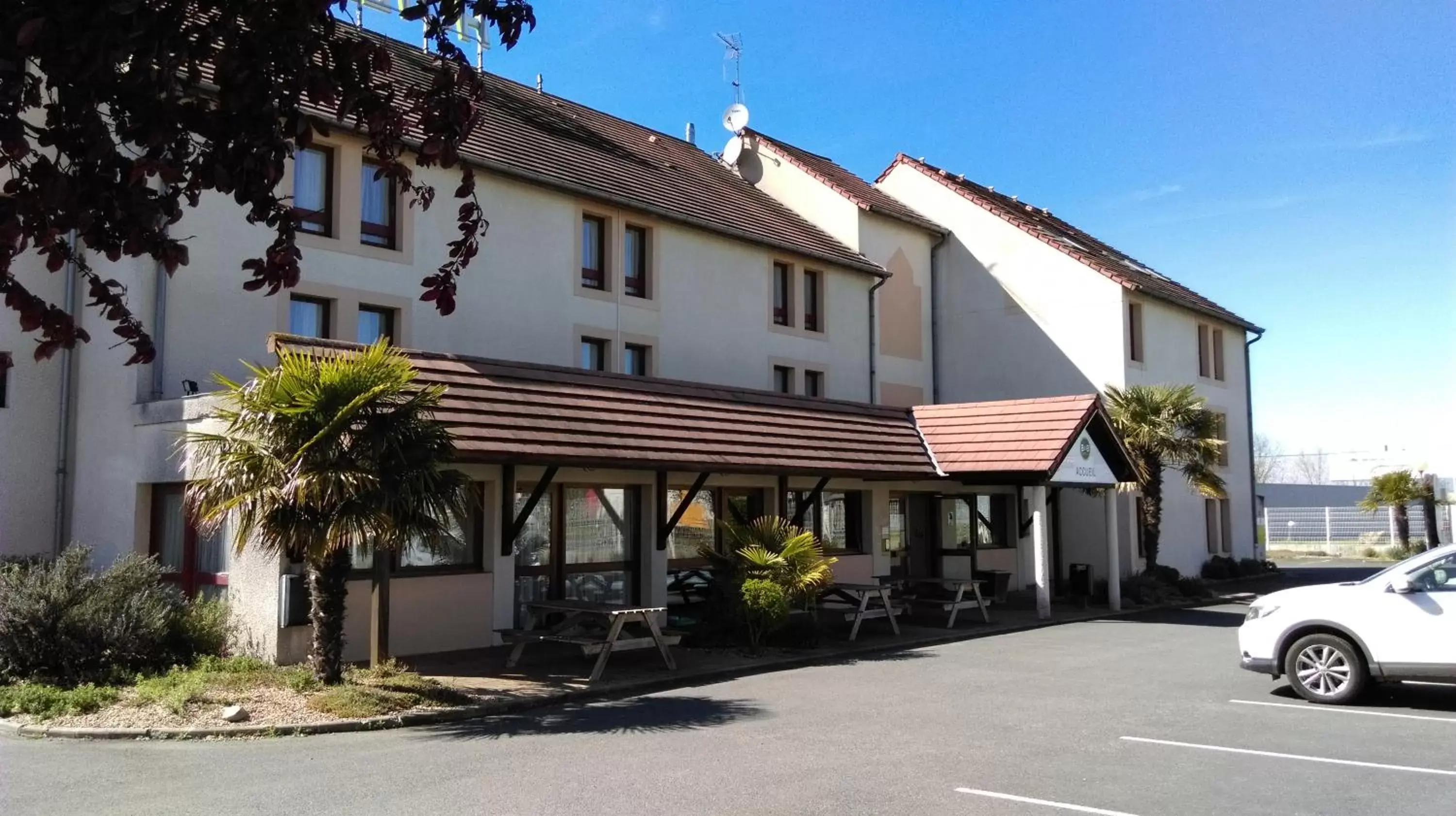 Facade/entrance, Property Building in B&B HOTEL Chatellerault