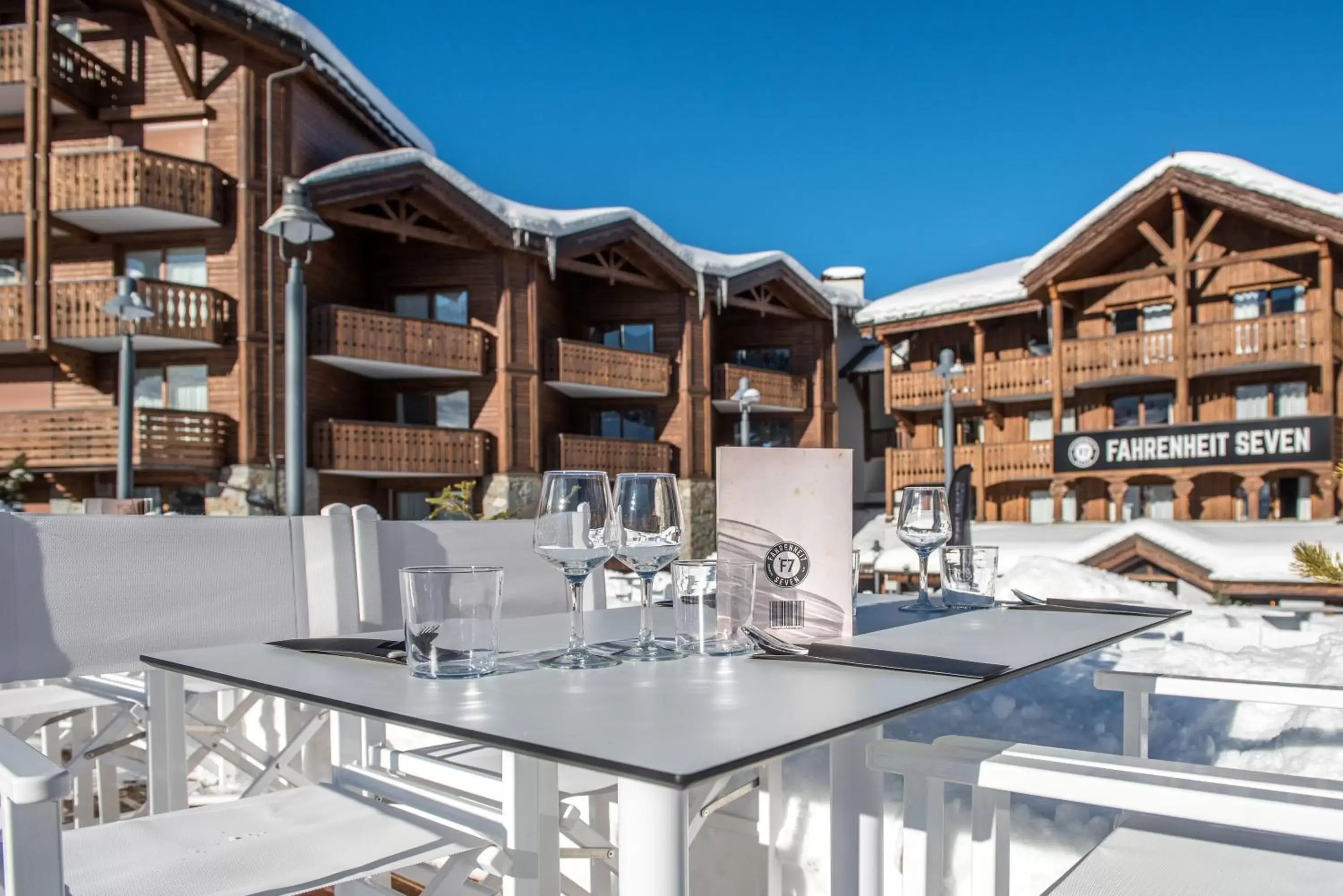 Patio, Swimming Pool in Fahrenheit Seven Courchevel