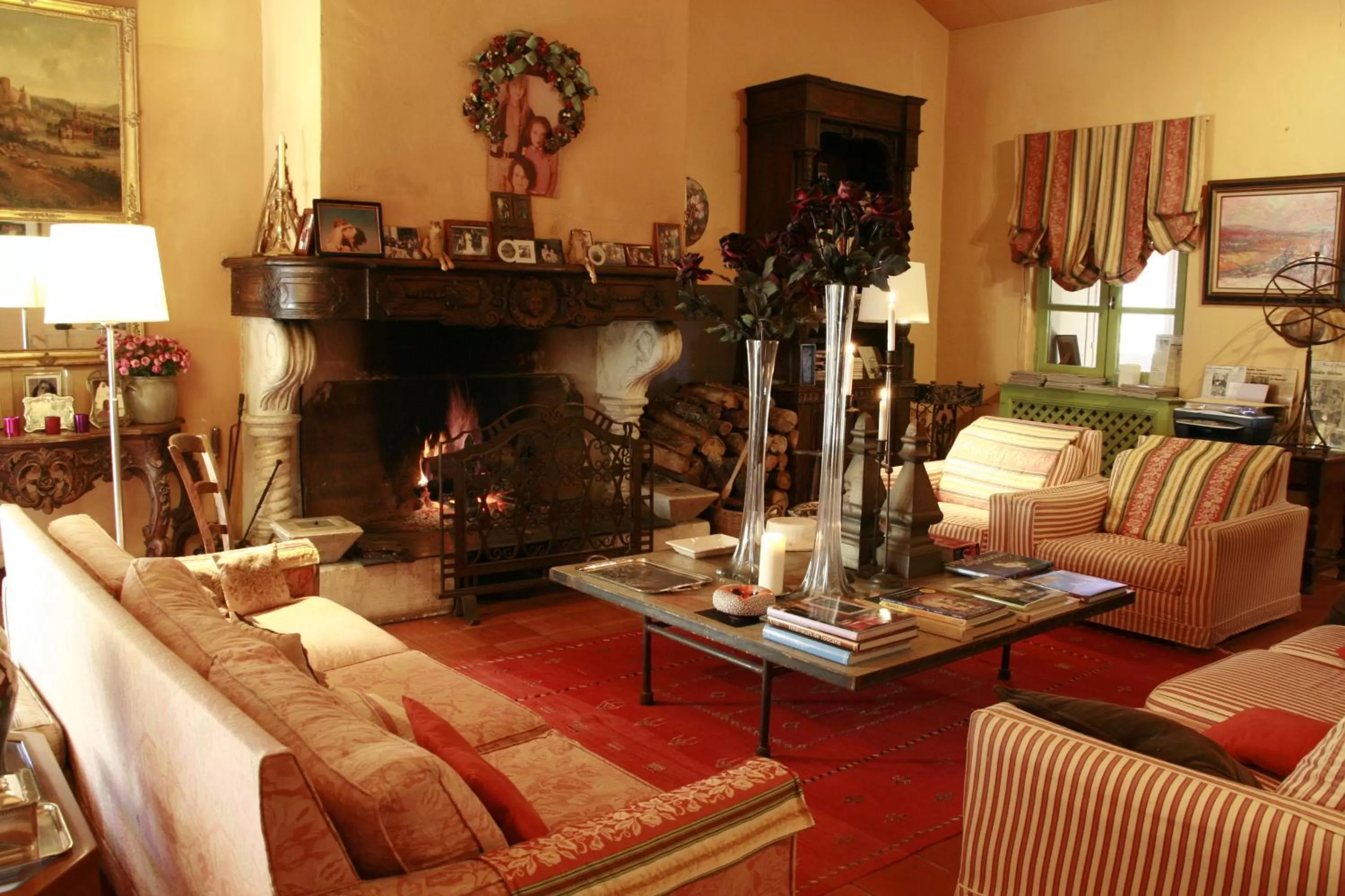 Communal lounge/ TV room, Seating Area in La Maison sur la Colline