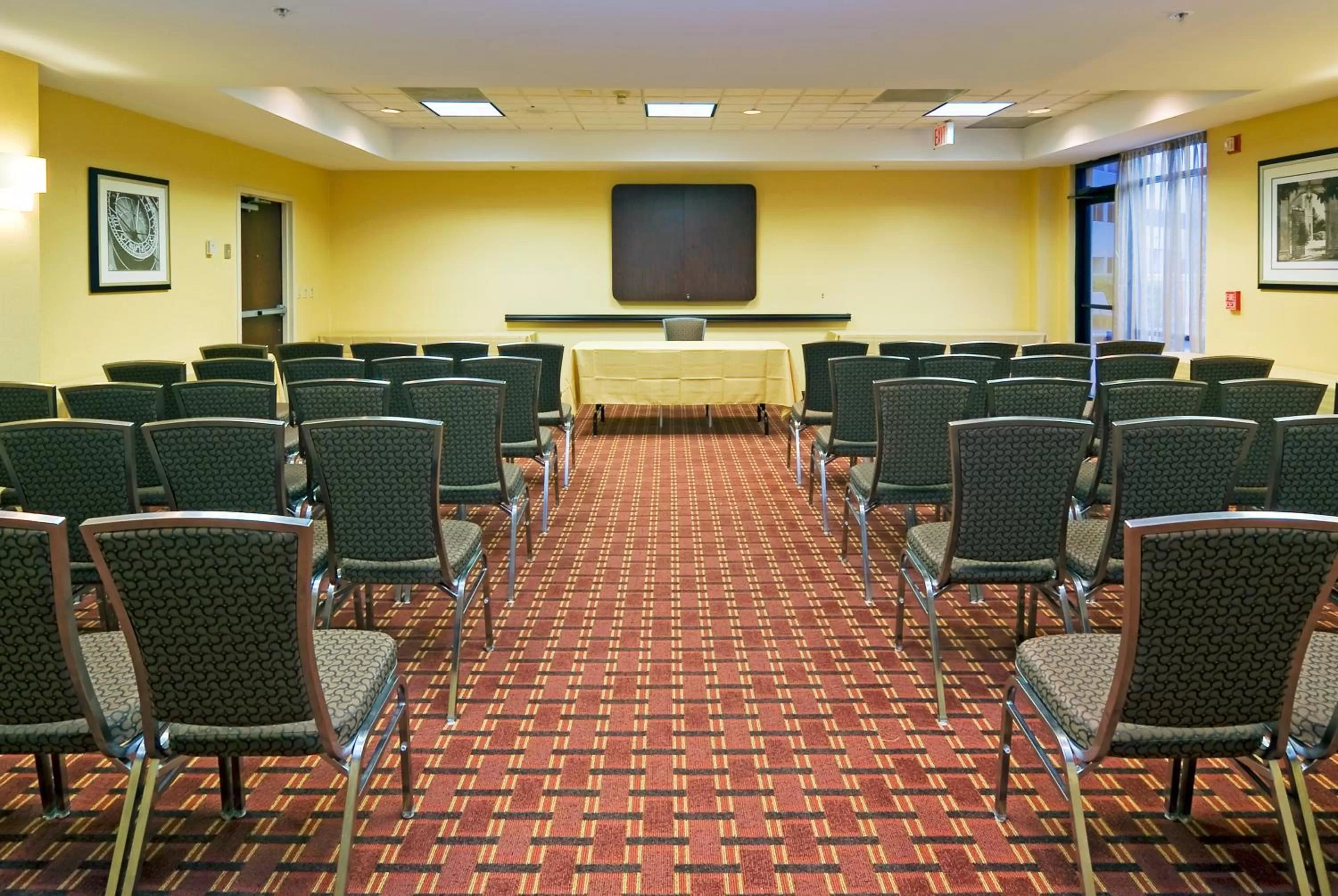 Meeting/conference room in Holiday Inn Express Hotel & Suites Kendall East-Miami by IHG