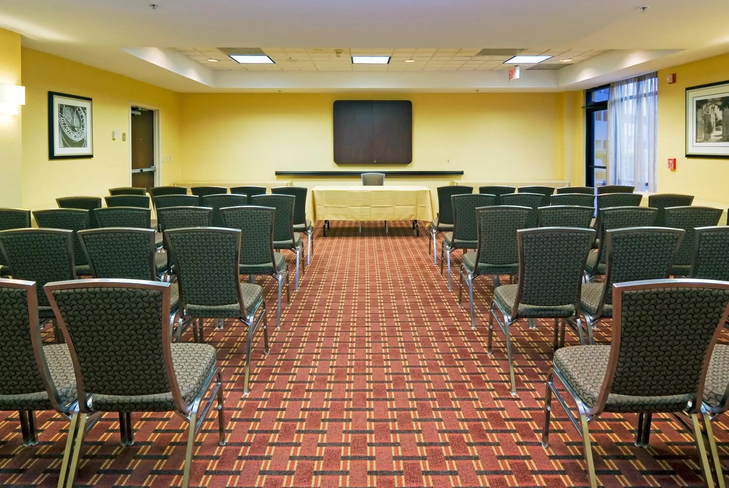 Meeting/conference room in Holiday Inn Express Hotel & Suites Kendall East-Miami, an IHG Hotel