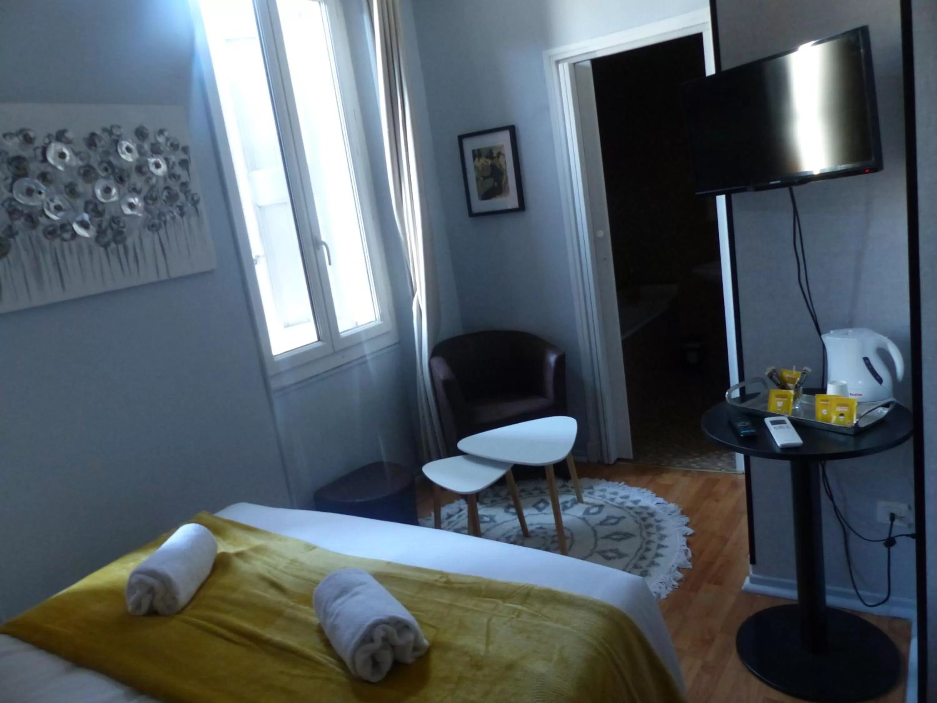 Bed in Hotel Le Rochegude