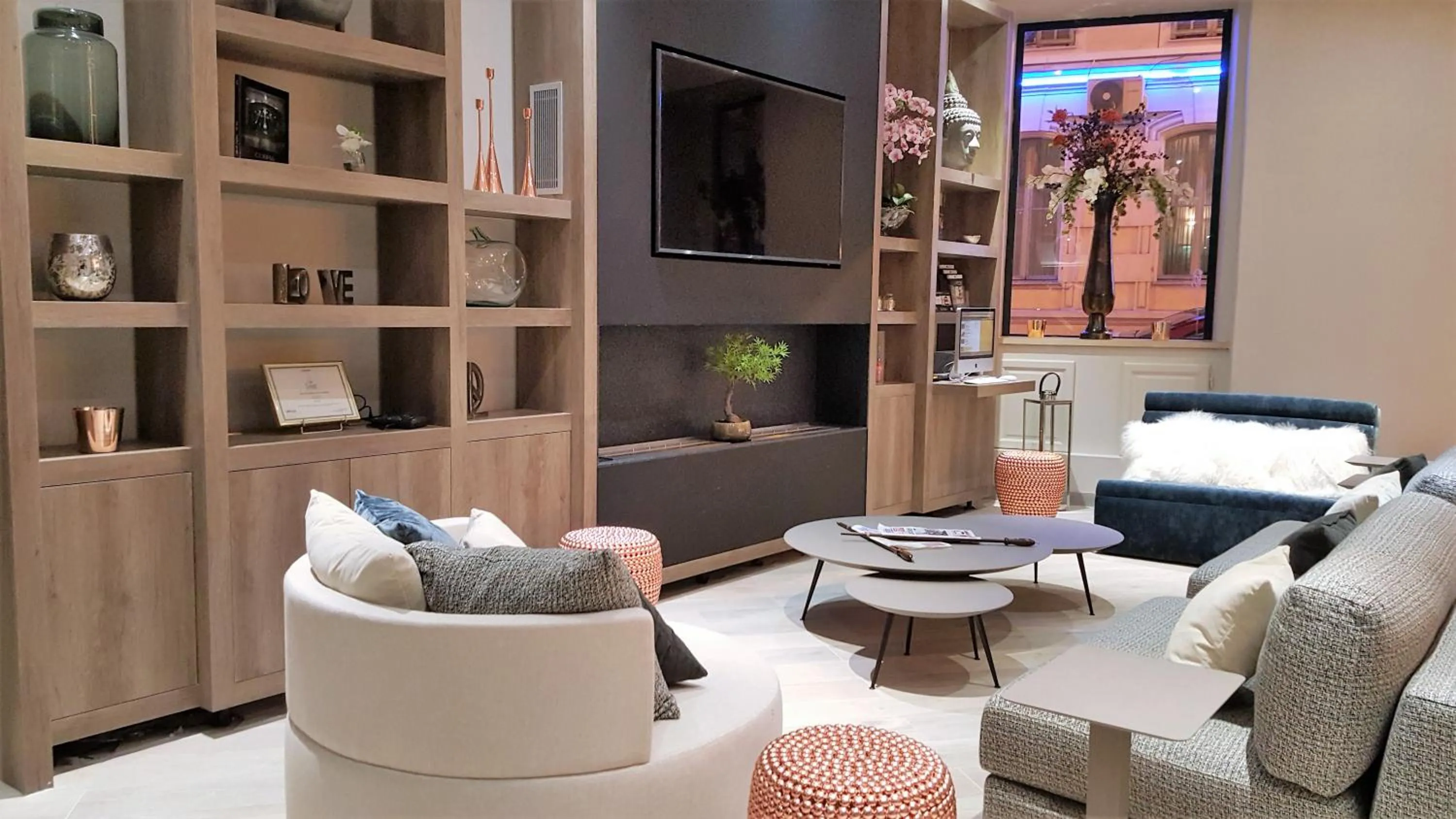 Lobby or reception in Best Western Plus Nice Cosy Hotel