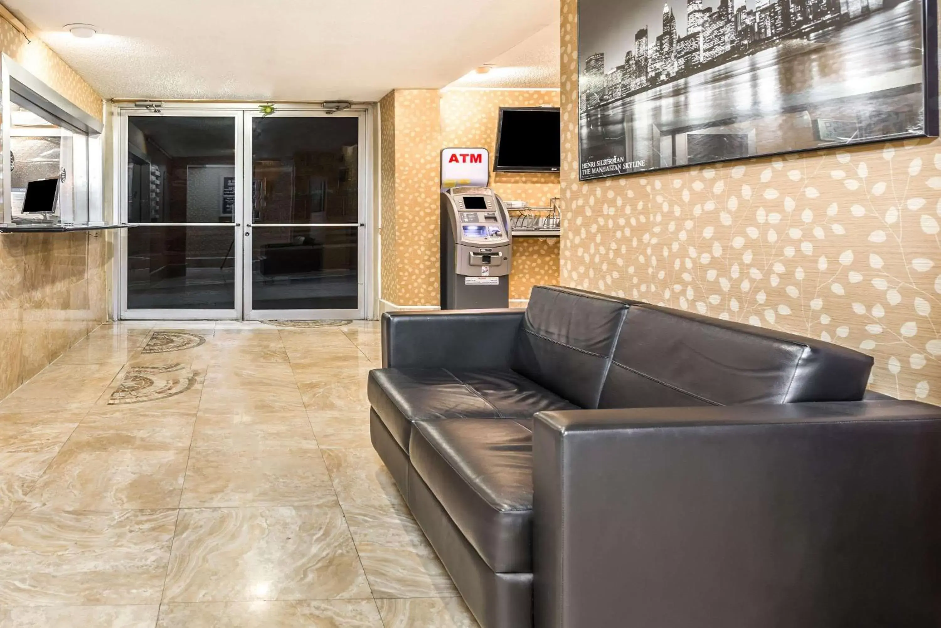 Lobby or reception, Seating Area in Super 8 by Wyndham North Bergen NJ/NYC Area