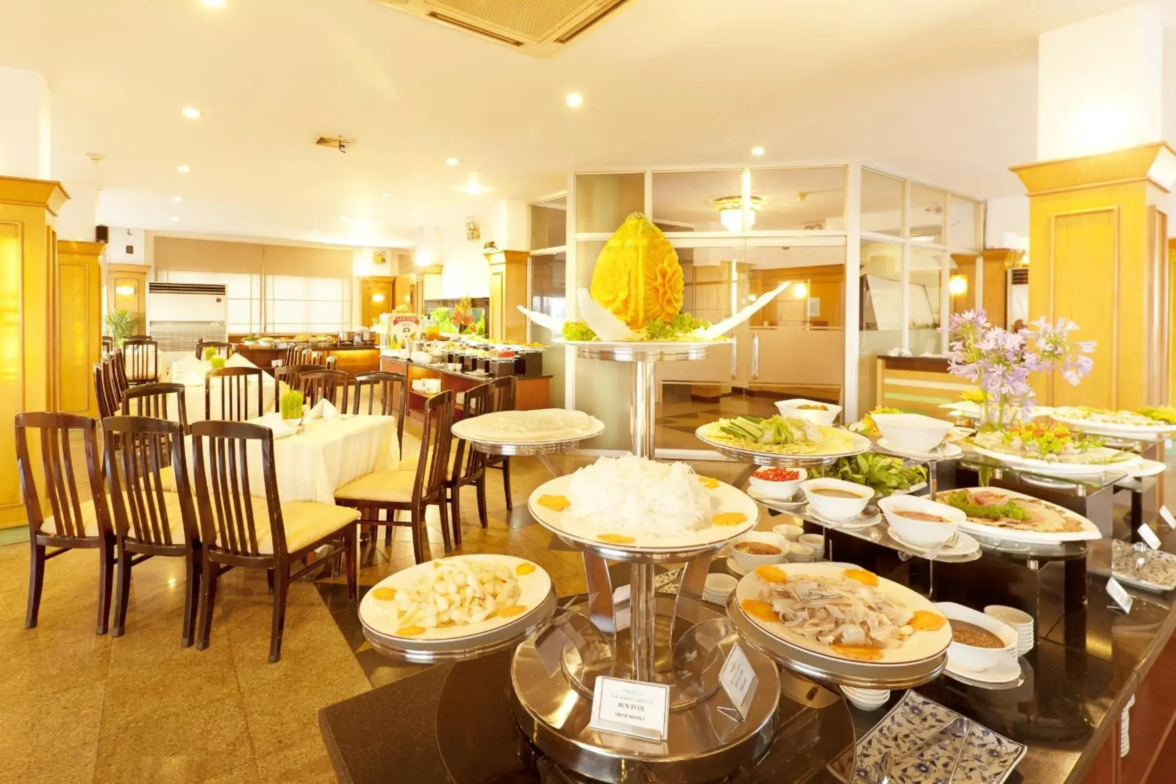 Food, Restaurant/Places to Eat in Liberty Hotel Saigon Parkview