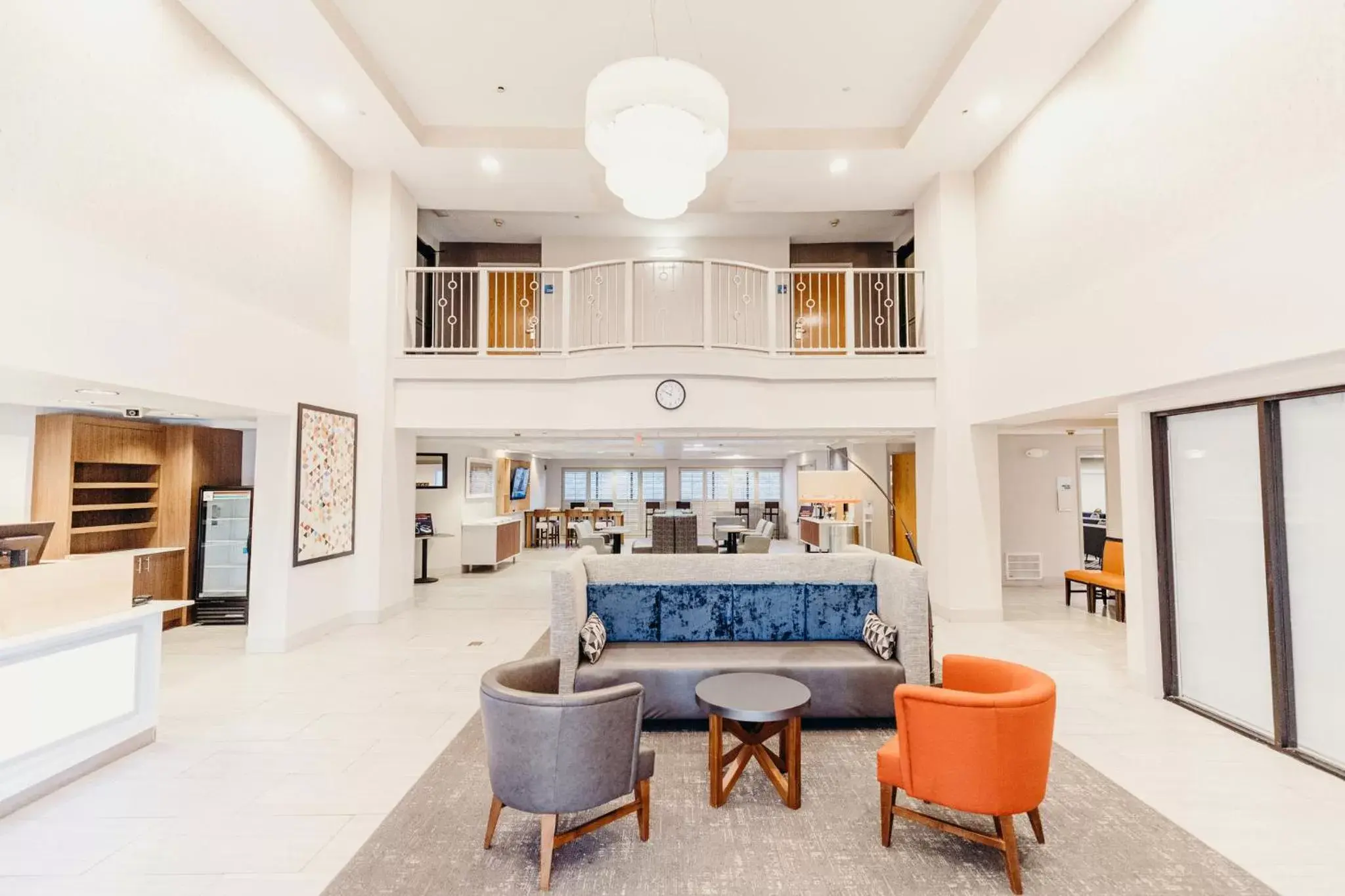 Property building, Lobby/Reception in Holiday Inn Express Atlanta - Northeast I-85 - Clairmont Road, an IHG Hotel