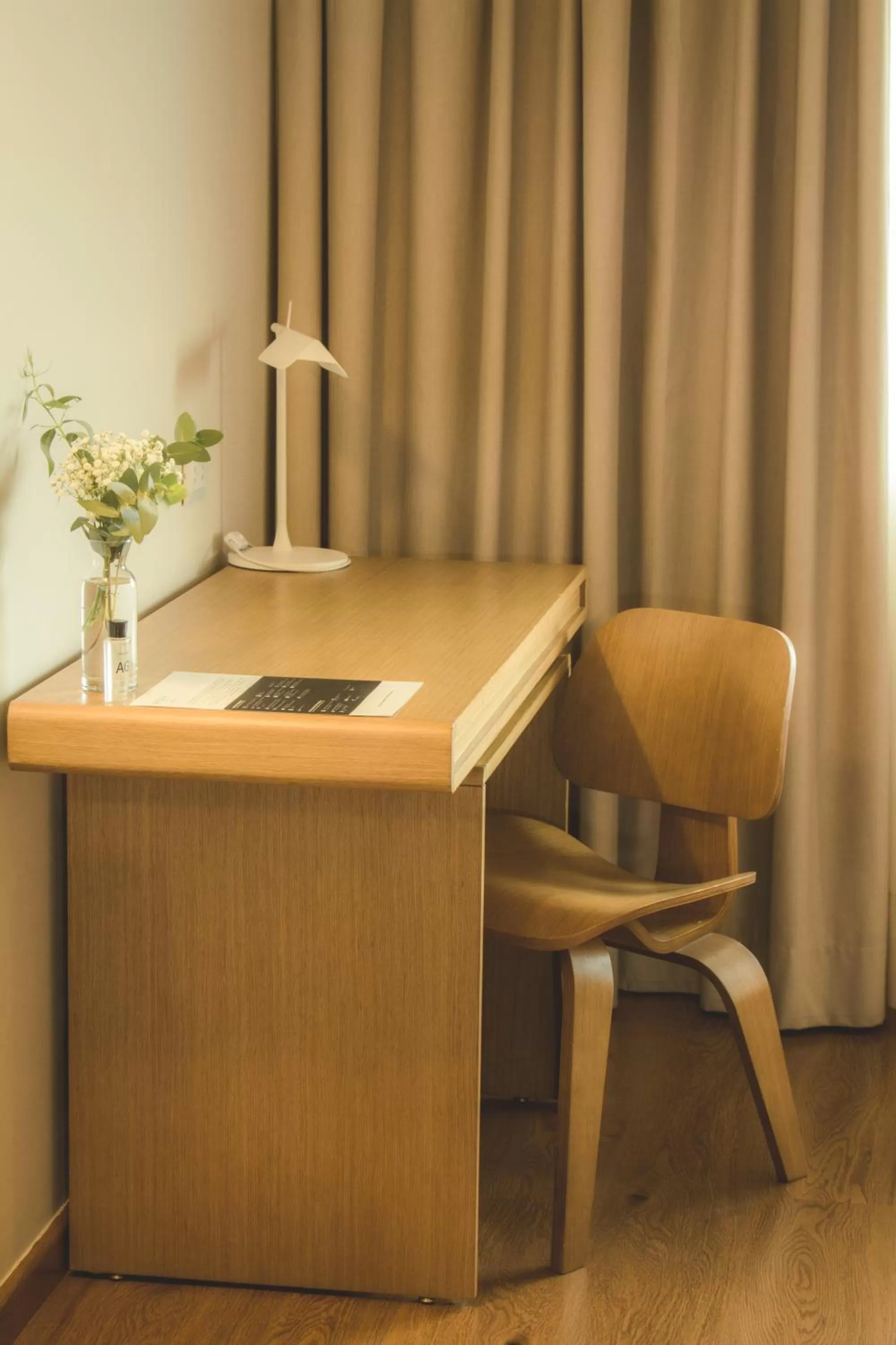 hair dresser in Dazzler by Wyndham Asuncion