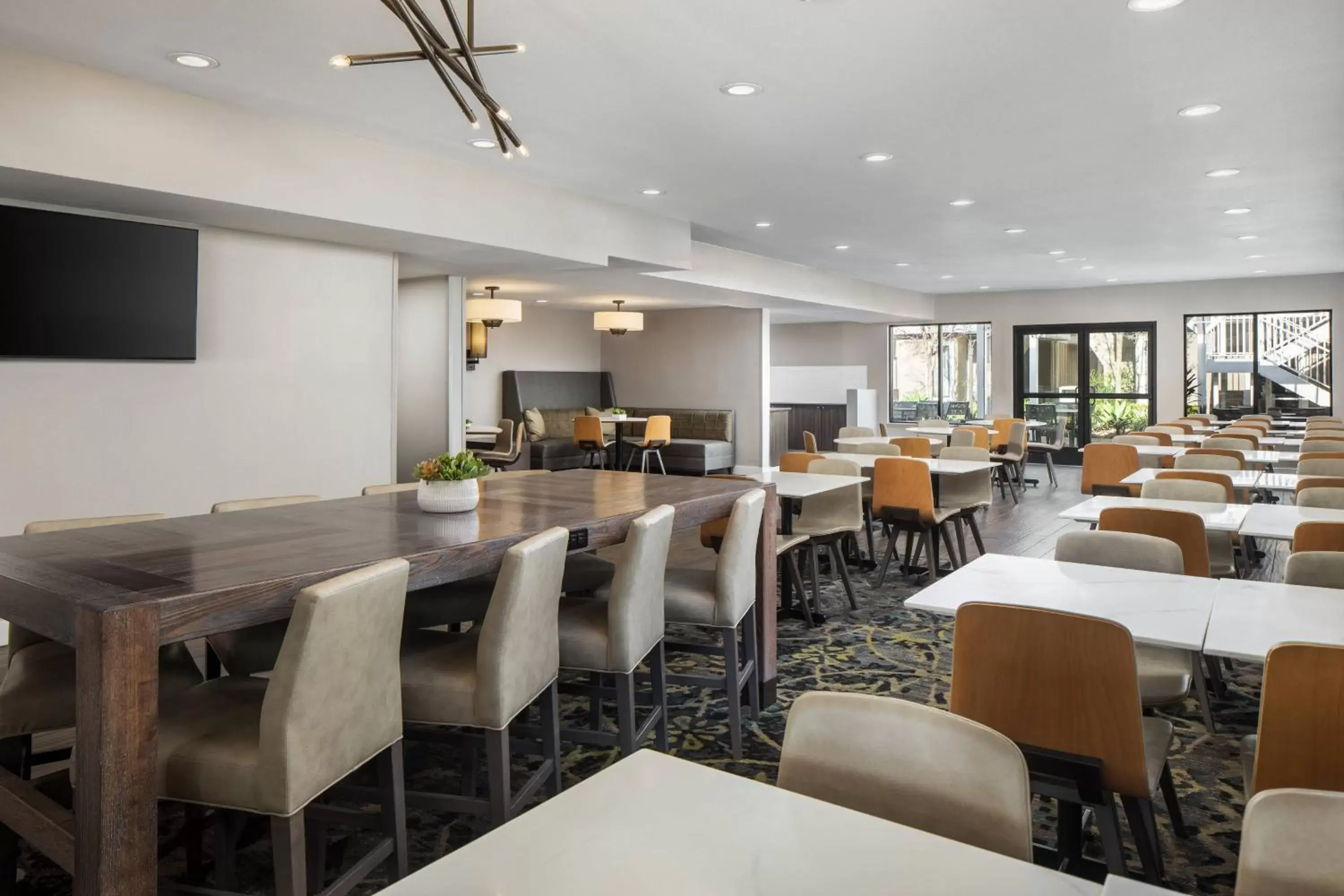 Restaurant/Places to Eat in Residence Inn San Diego La Jolla