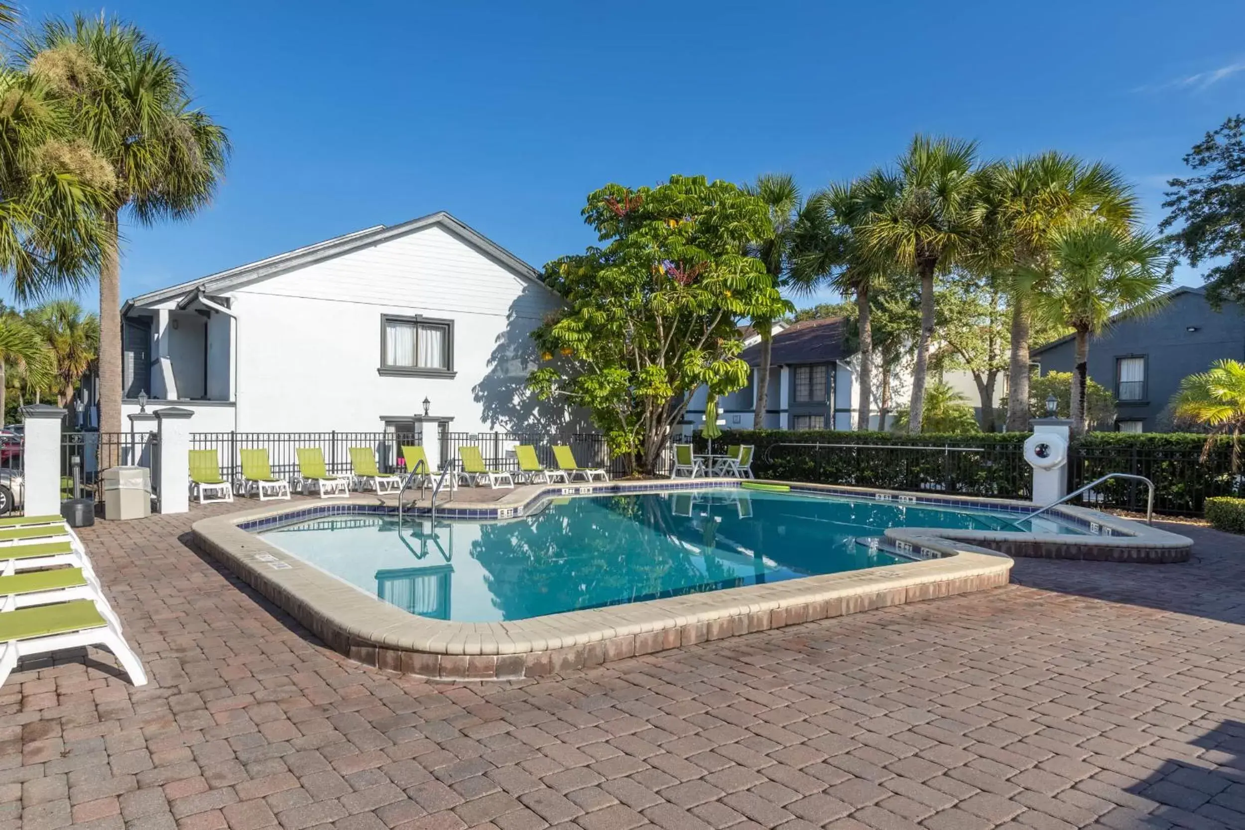 Pool view, Swimming Pool in Legacy Vacation Resorts Kissimmee & Orlando - Near Disney