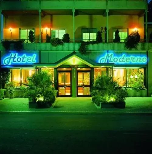 Facade/entrance, Property Building in Platani Hotel