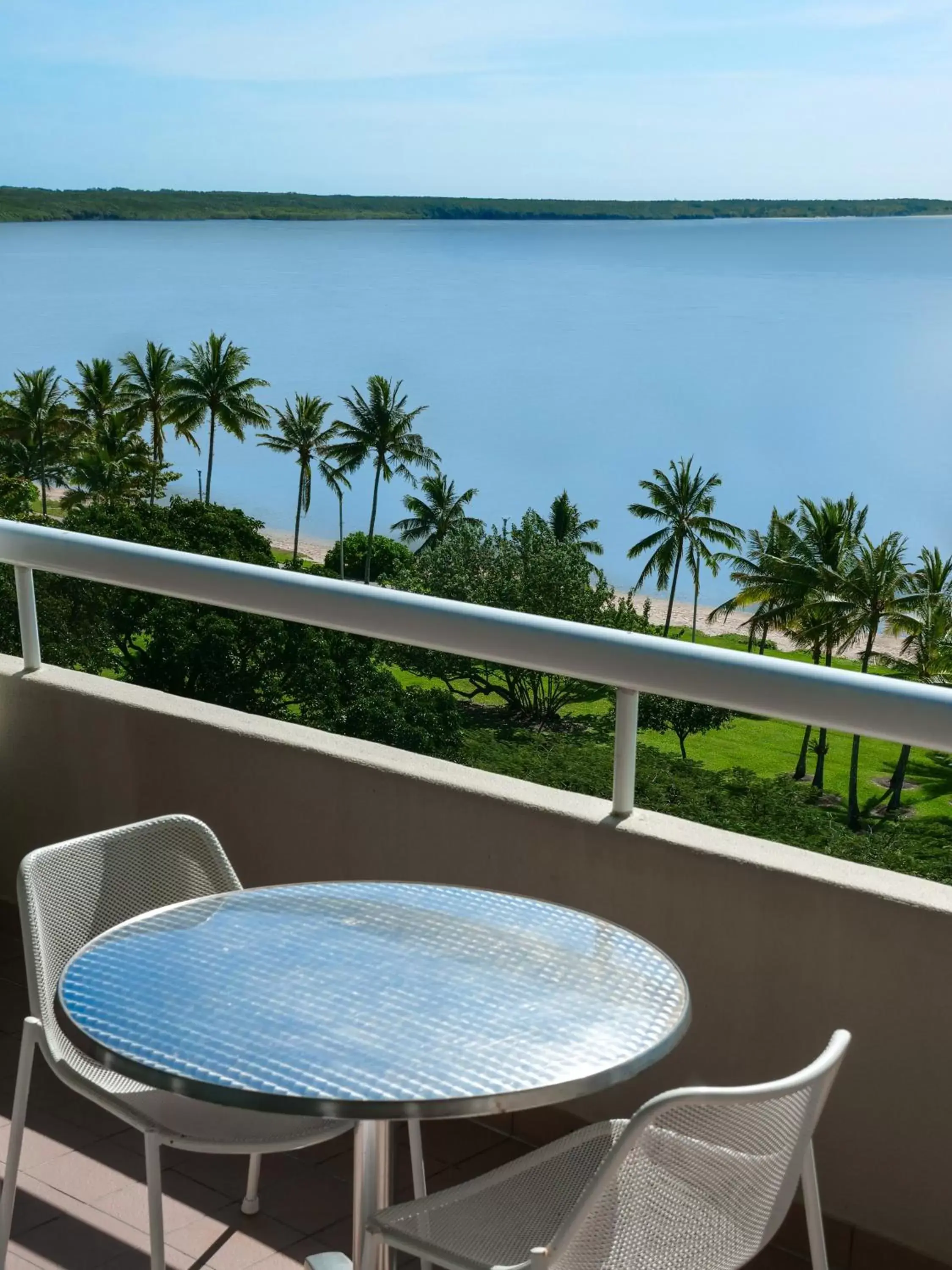 Balcony/Terrace in Holiday Inn Cairns Harbourside, an IHG Hotel